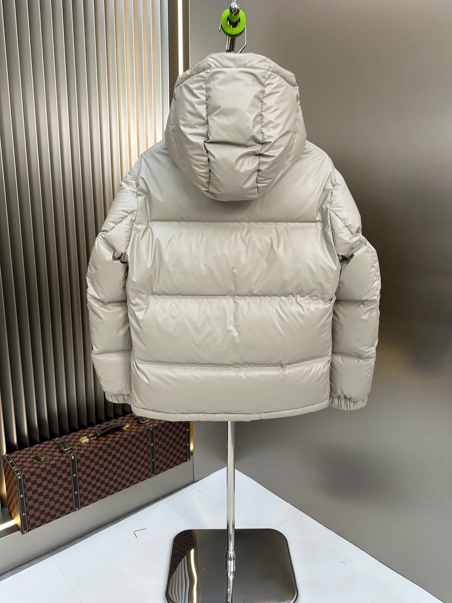 Hooded Down-Filled Puffer Jacket D59022183 — view 8