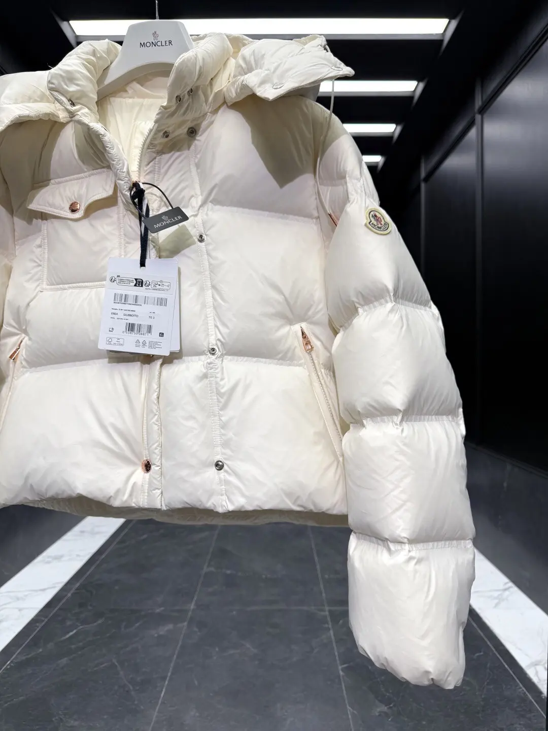 Erea Quilted Hooded Down Jacket D60022179 — view 7