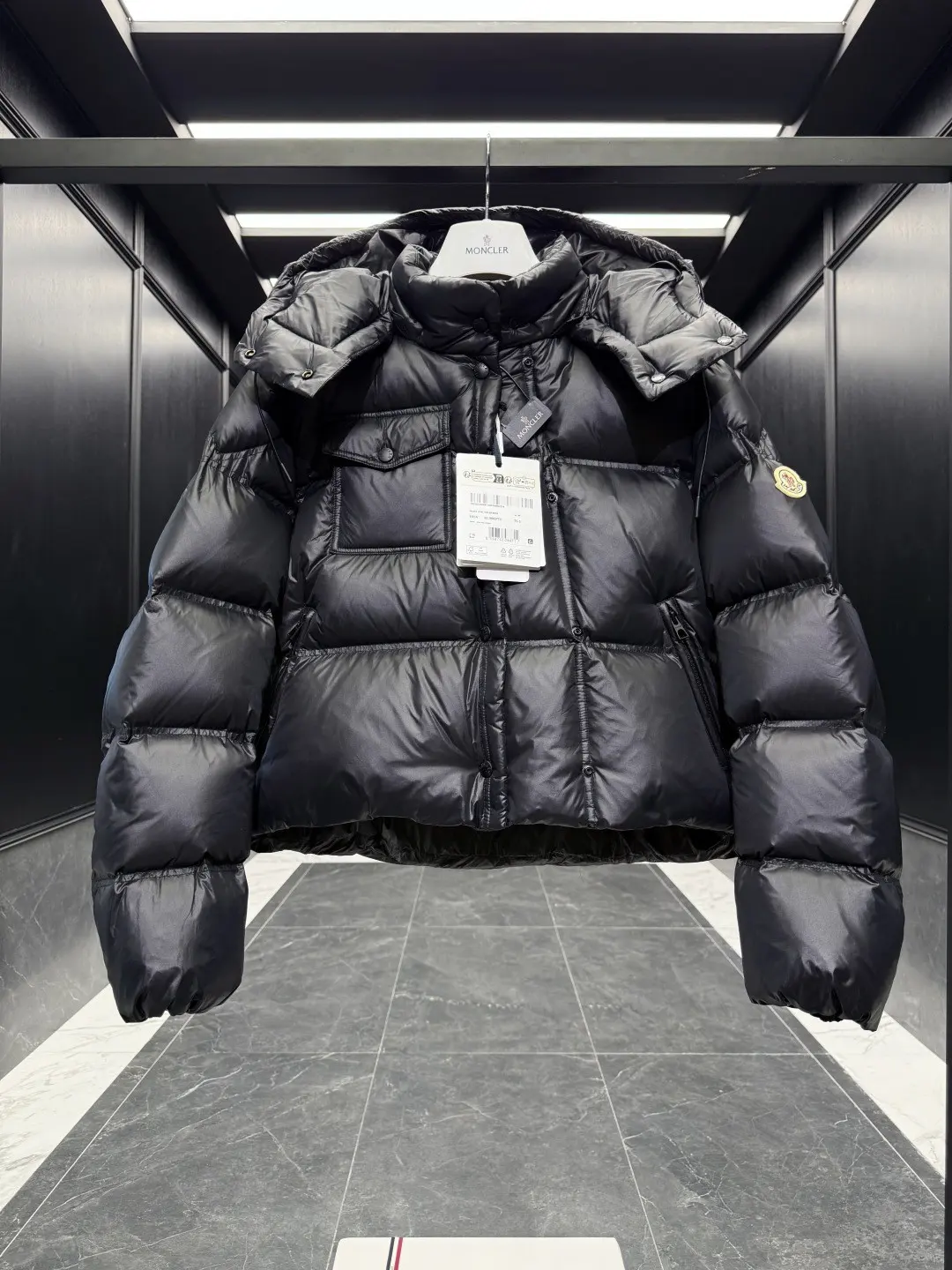 Moncler Erea Quilted Hooded Down Jacket D60022180 — view 5