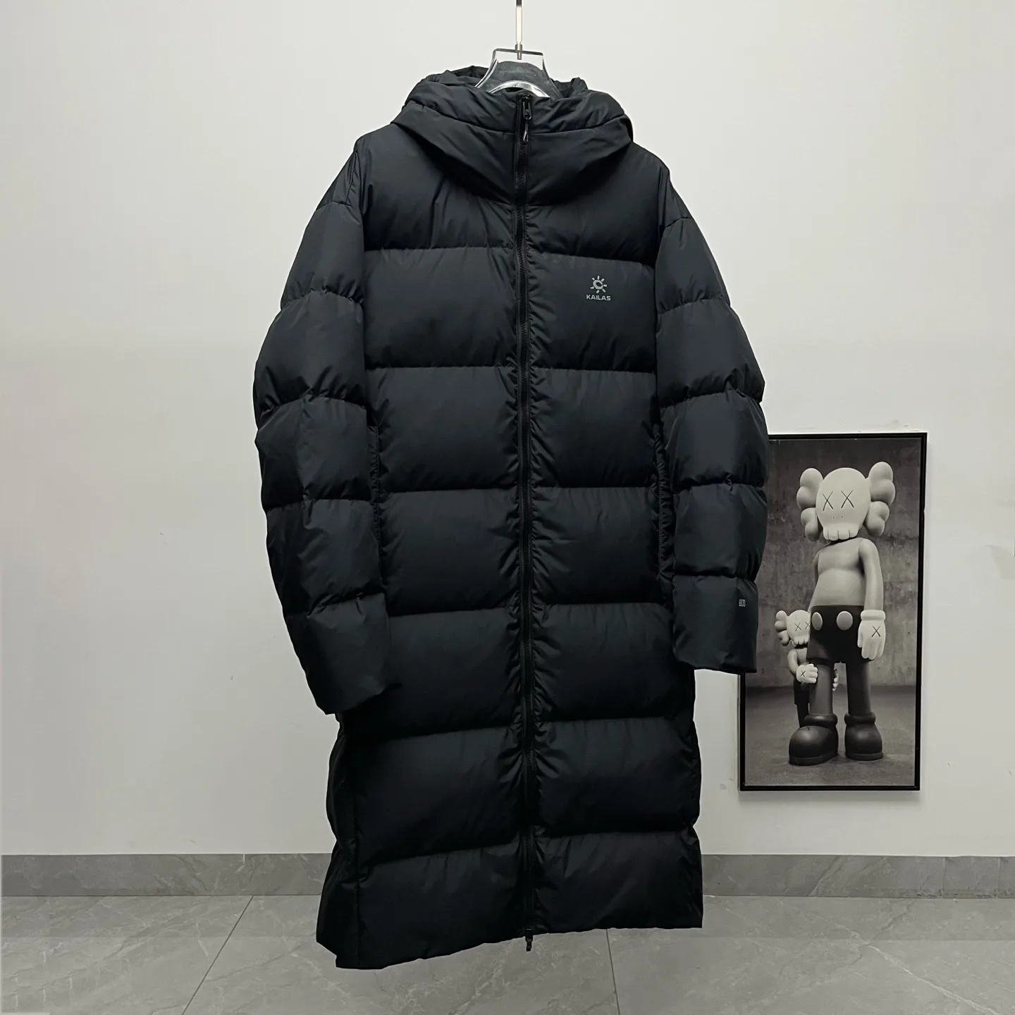 Whistler Longline Hooded Down Parka D60020326 — view 4