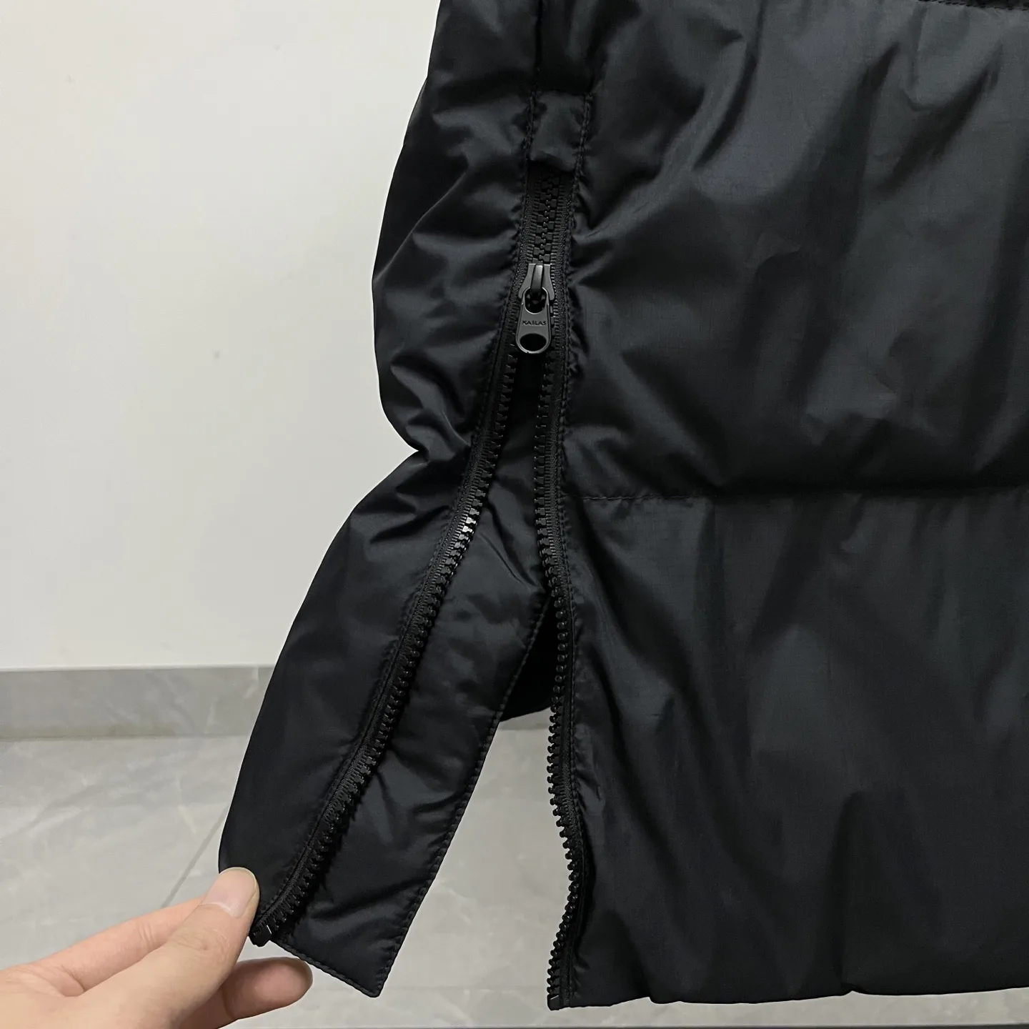 Whistler Longline Hooded Down Parka D60020326 — view 9