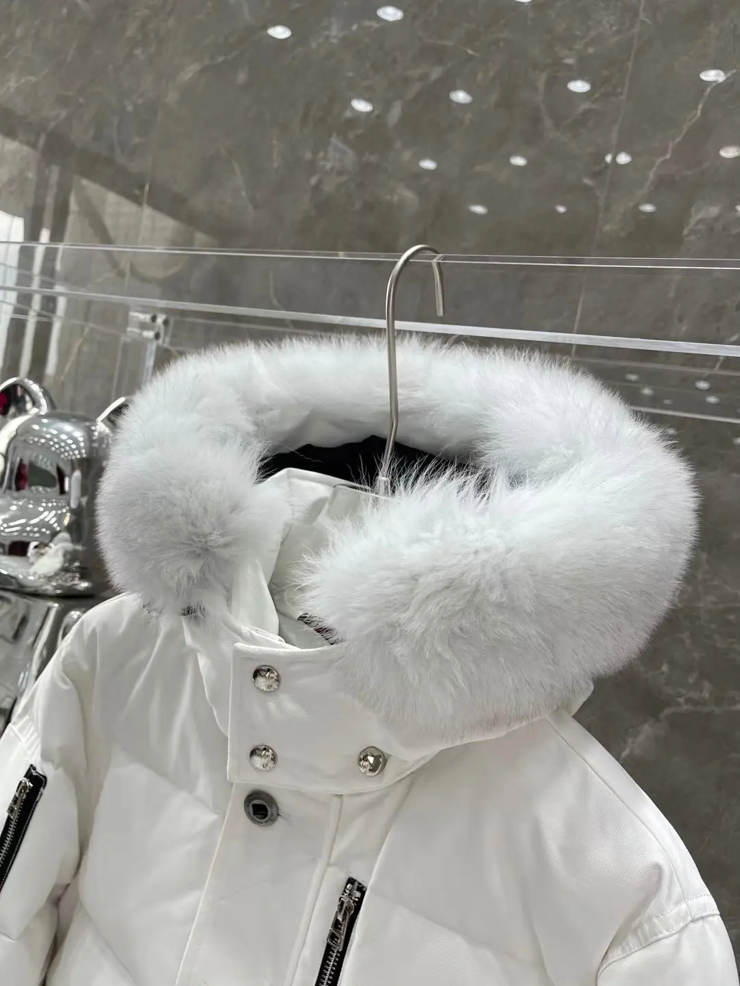 Moose Knuckles Fur-Trimmed Down Puffer Jacket D63022214 — view 11