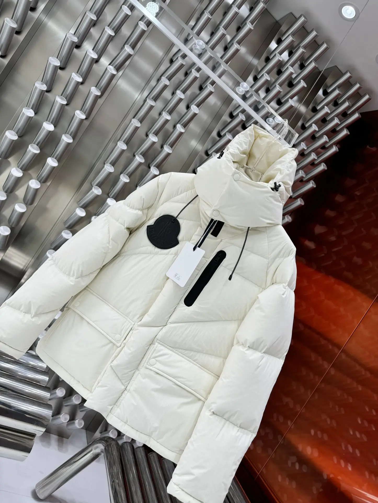 Hooded Down-Filled Puffer Jacket D65022174 — view 3