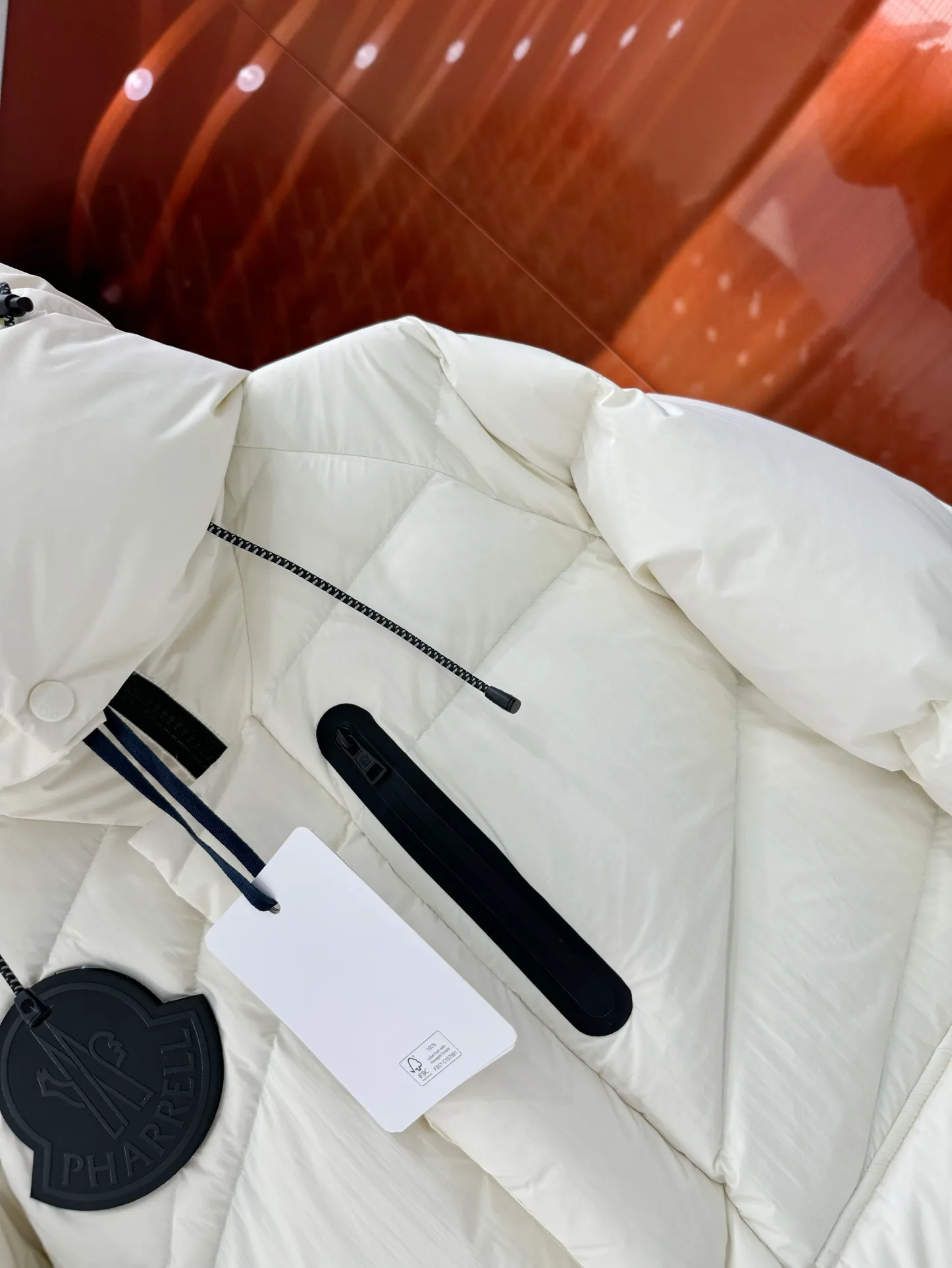 Hooded Down-Filled Puffer Jacket D65022174 — view 6