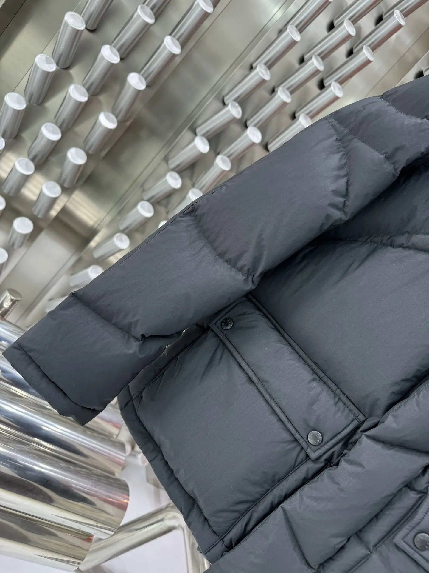 Moncler x Pharrell Williams Down-Filled Puffer Jacket D65022173 — view 3