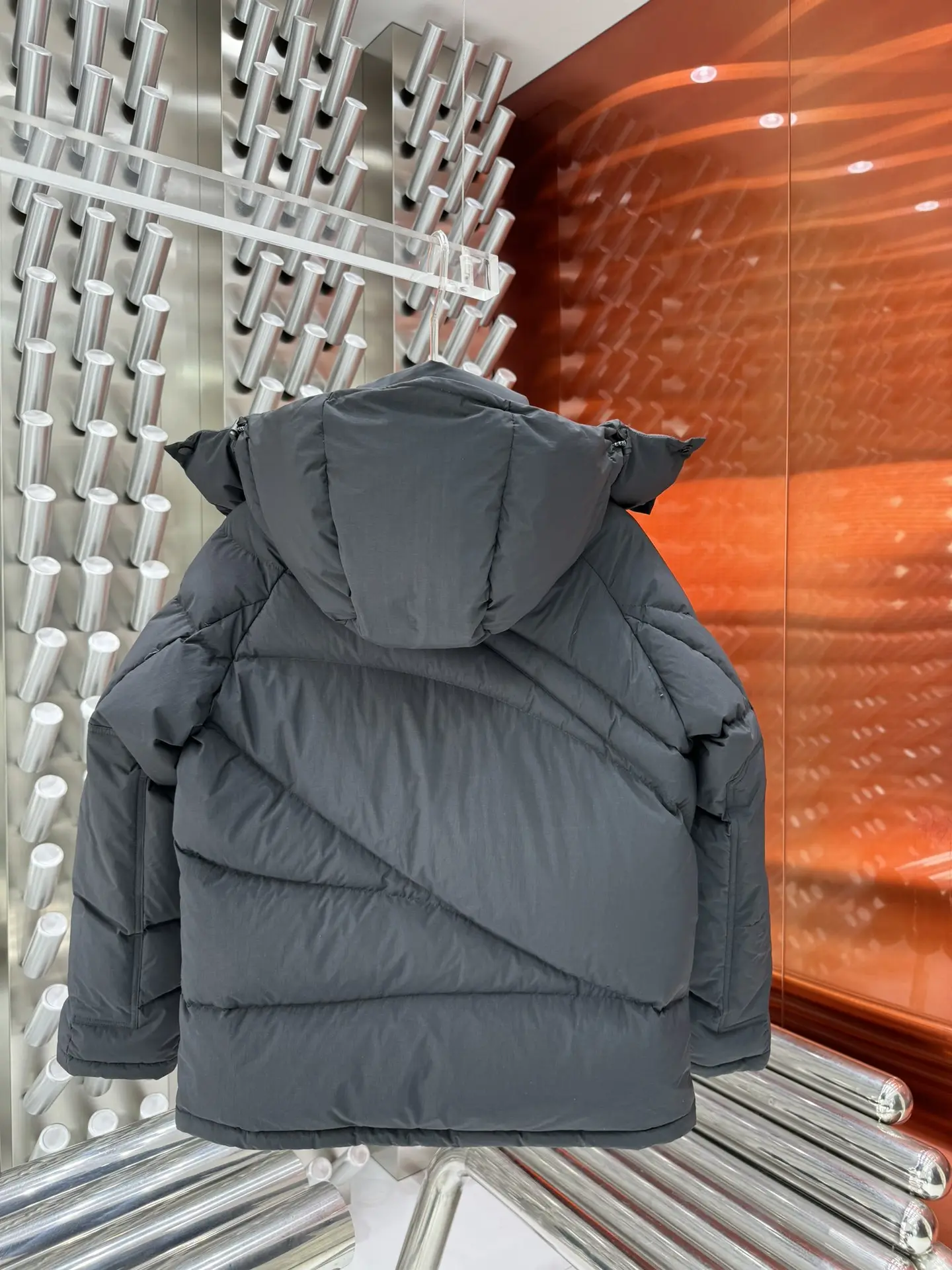 Moncler x Pharrell Williams Down-Filled Puffer Jacket D65022173 — view 9