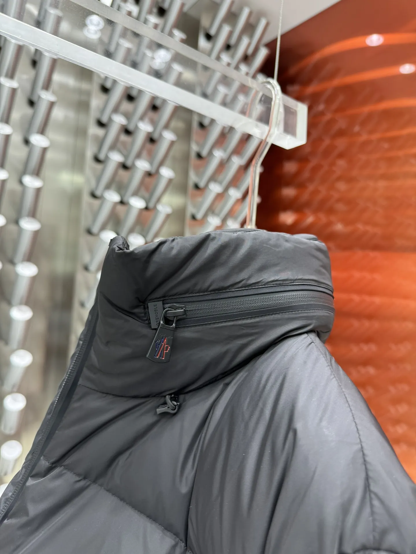 Logo-Print Down-Filled Puffer Jacket D65022169 — view 7