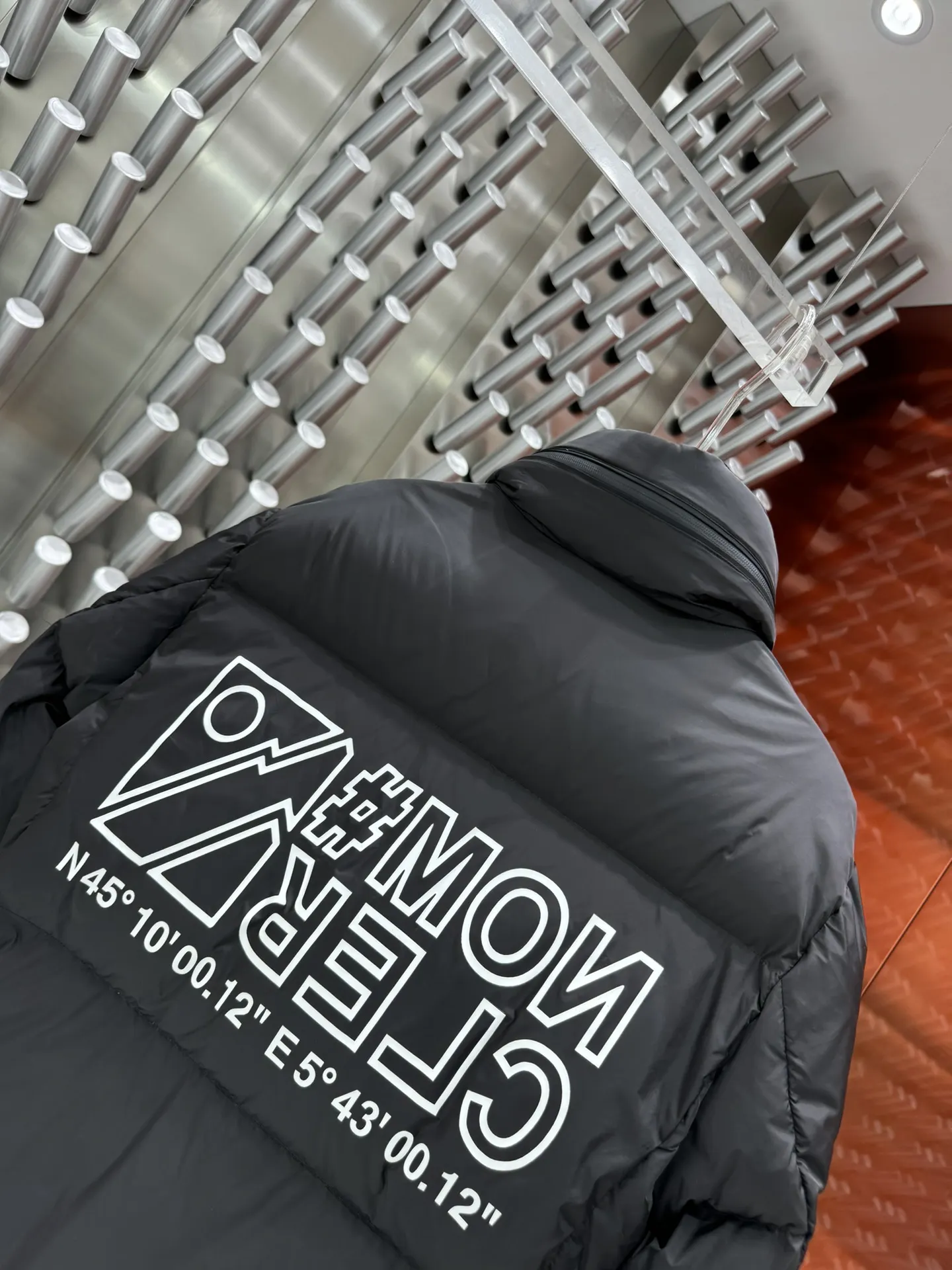 Logo-Print Down-Filled Puffer Jacket D65022169 — view 8