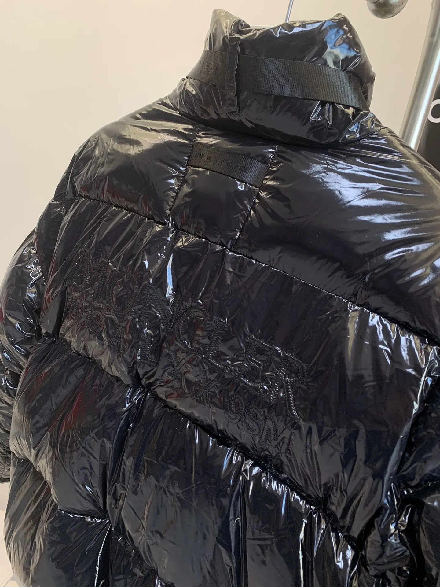 Moncler x 1017 ALYX 9SM Glossy Down Jacket D70022209 — view 2