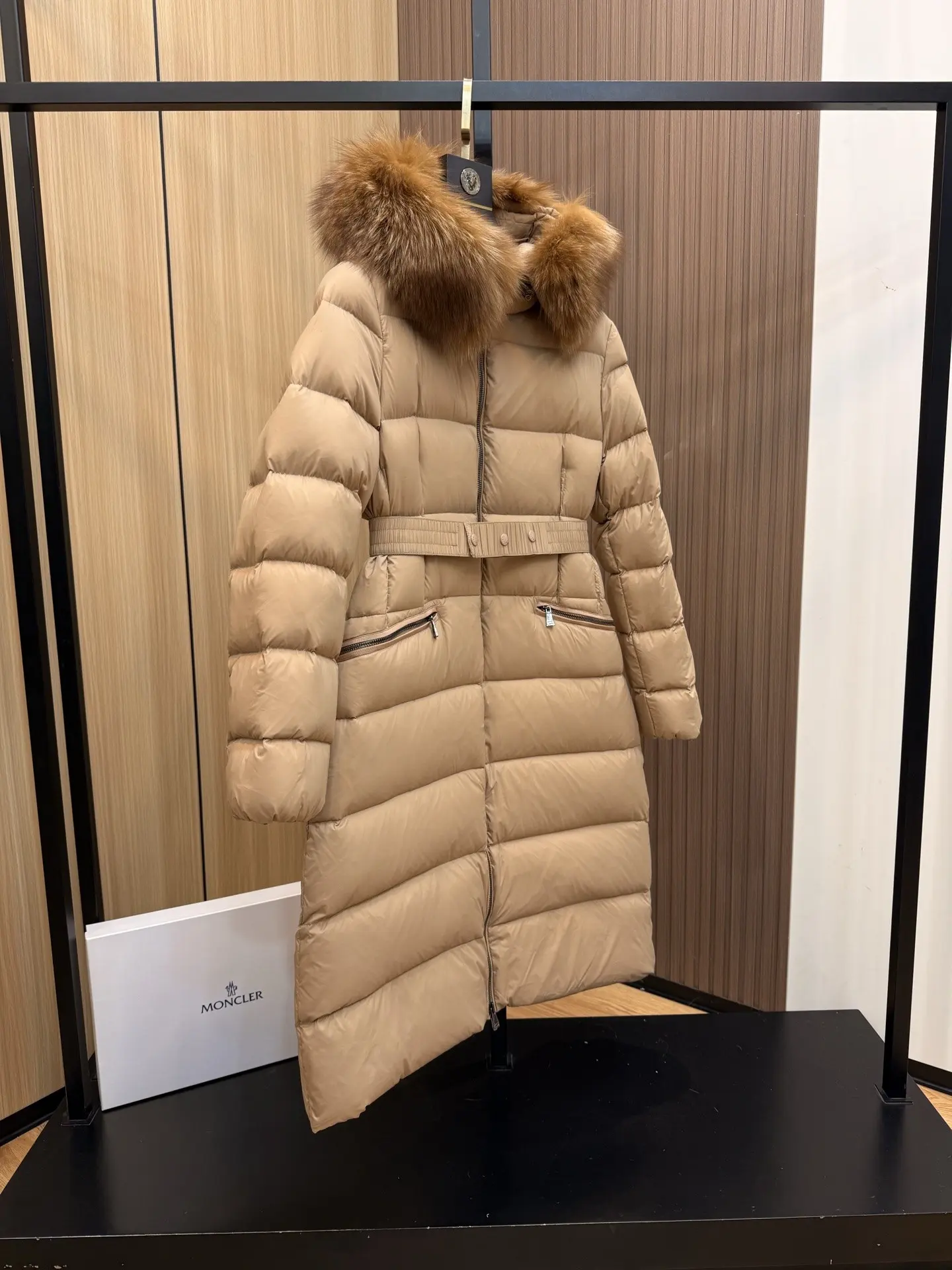 Boed Fur-Trimmed Belted Down Jacket D70022190 — view 4