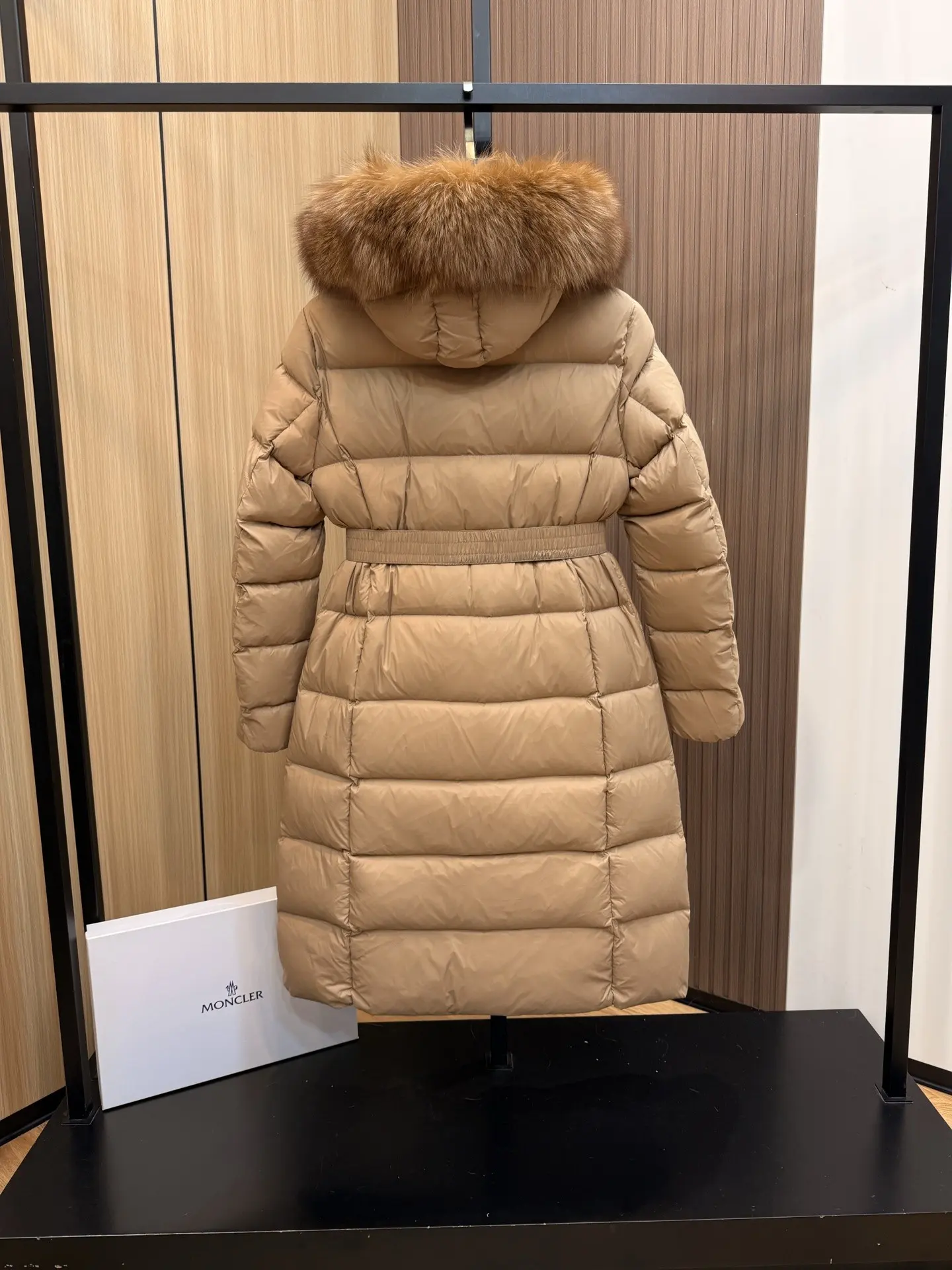 Boed Fur-Trimmed Belted Down Jacket D70022190 — view 5