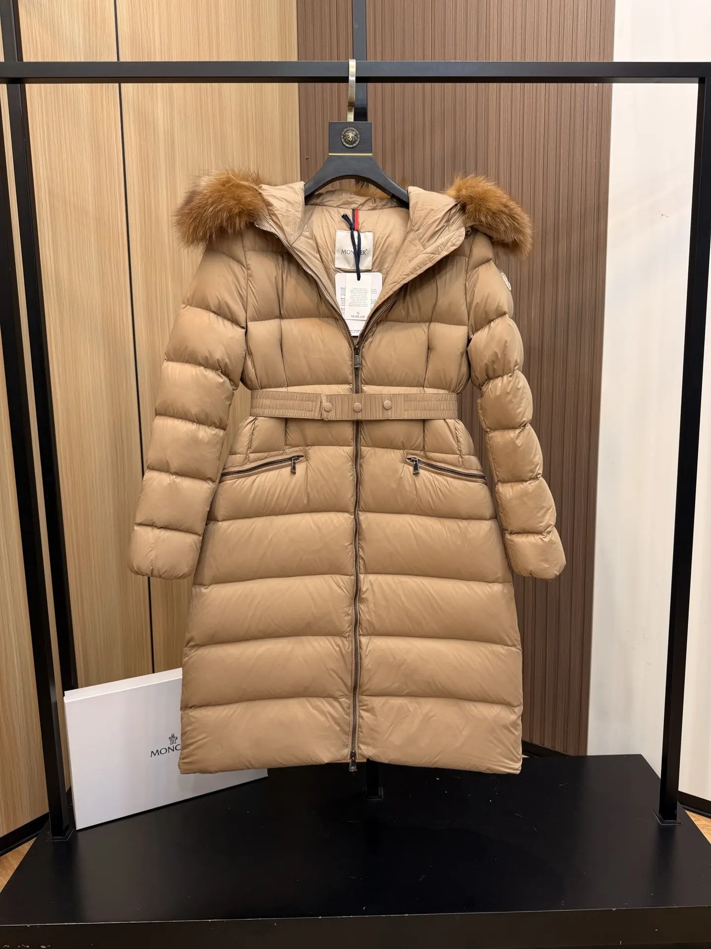 Boed Fur-Trimmed Belted Down Jacket D70022190 — view 6