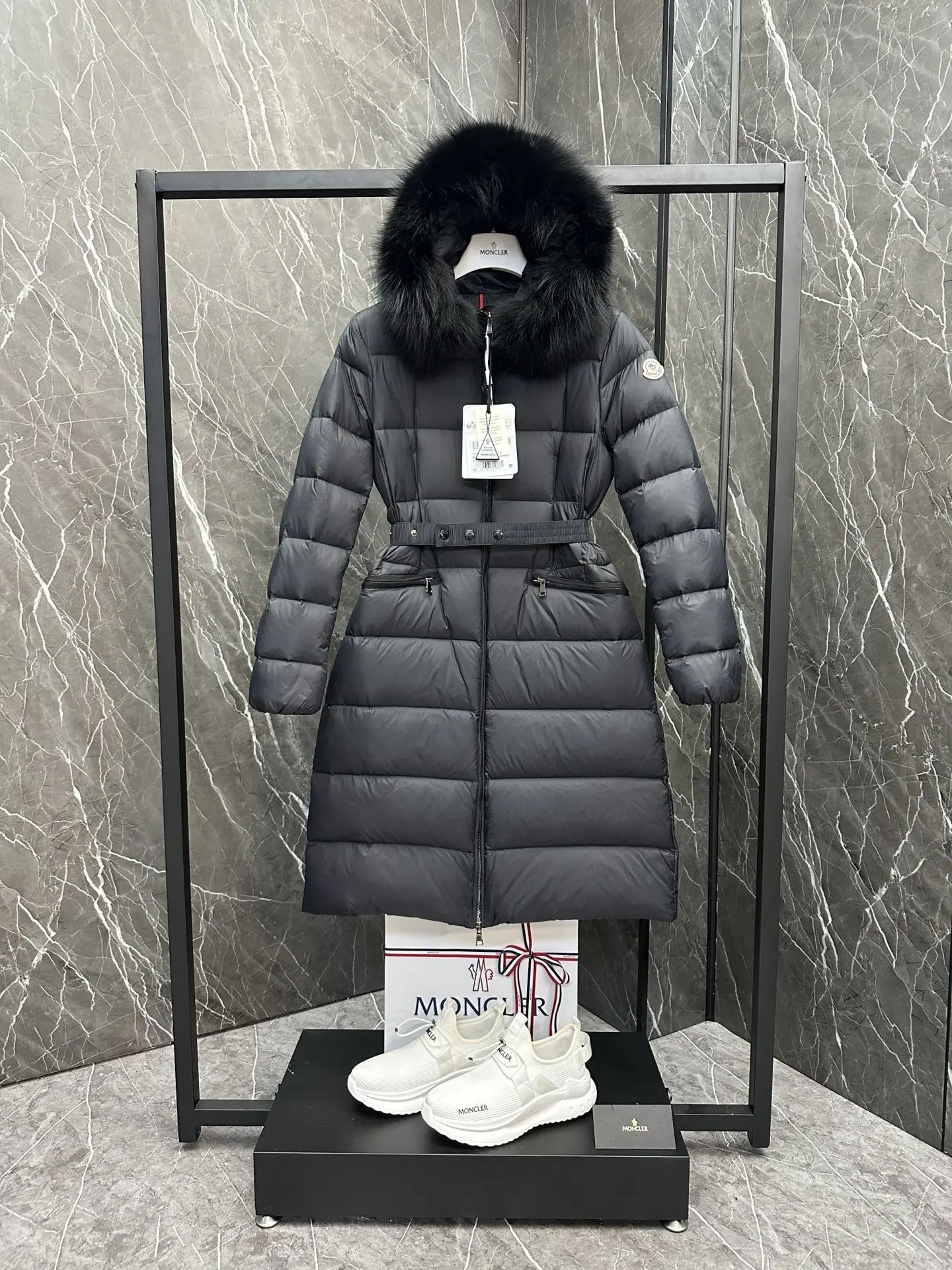 Boed Fur-Trimmed Belted Down Coat D70022191 — view 2