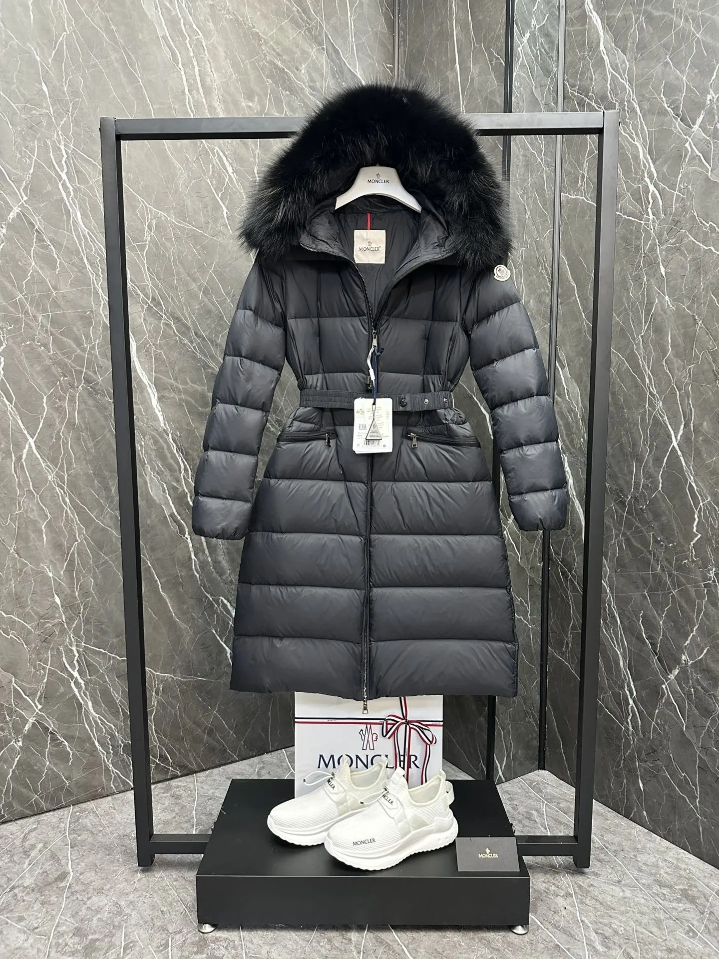 Boed Fur-Trimmed Belted Down Coat D70022191 — view 3