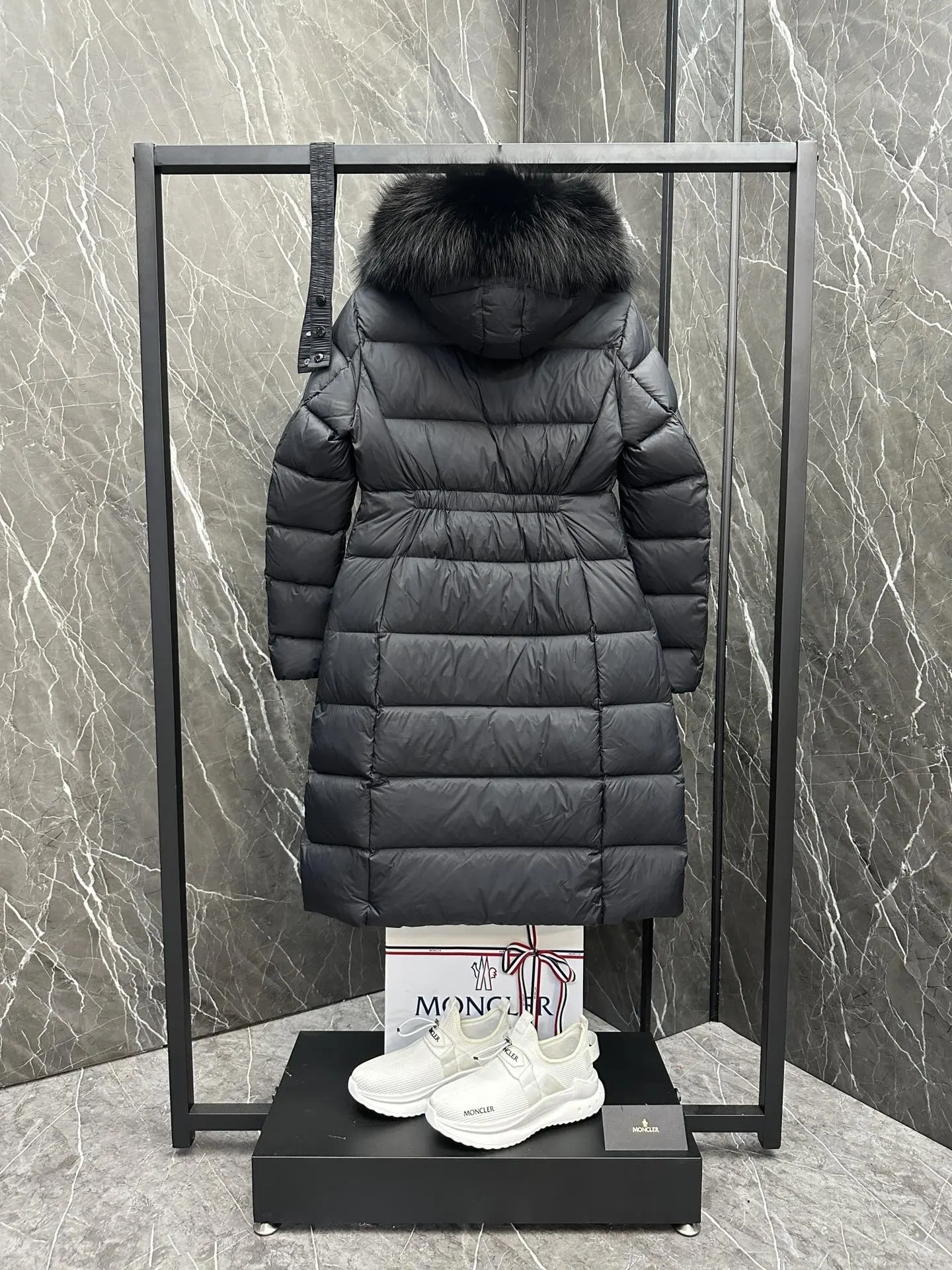 Boed Fur-Trimmed Belted Down Coat D70022191 — view 9