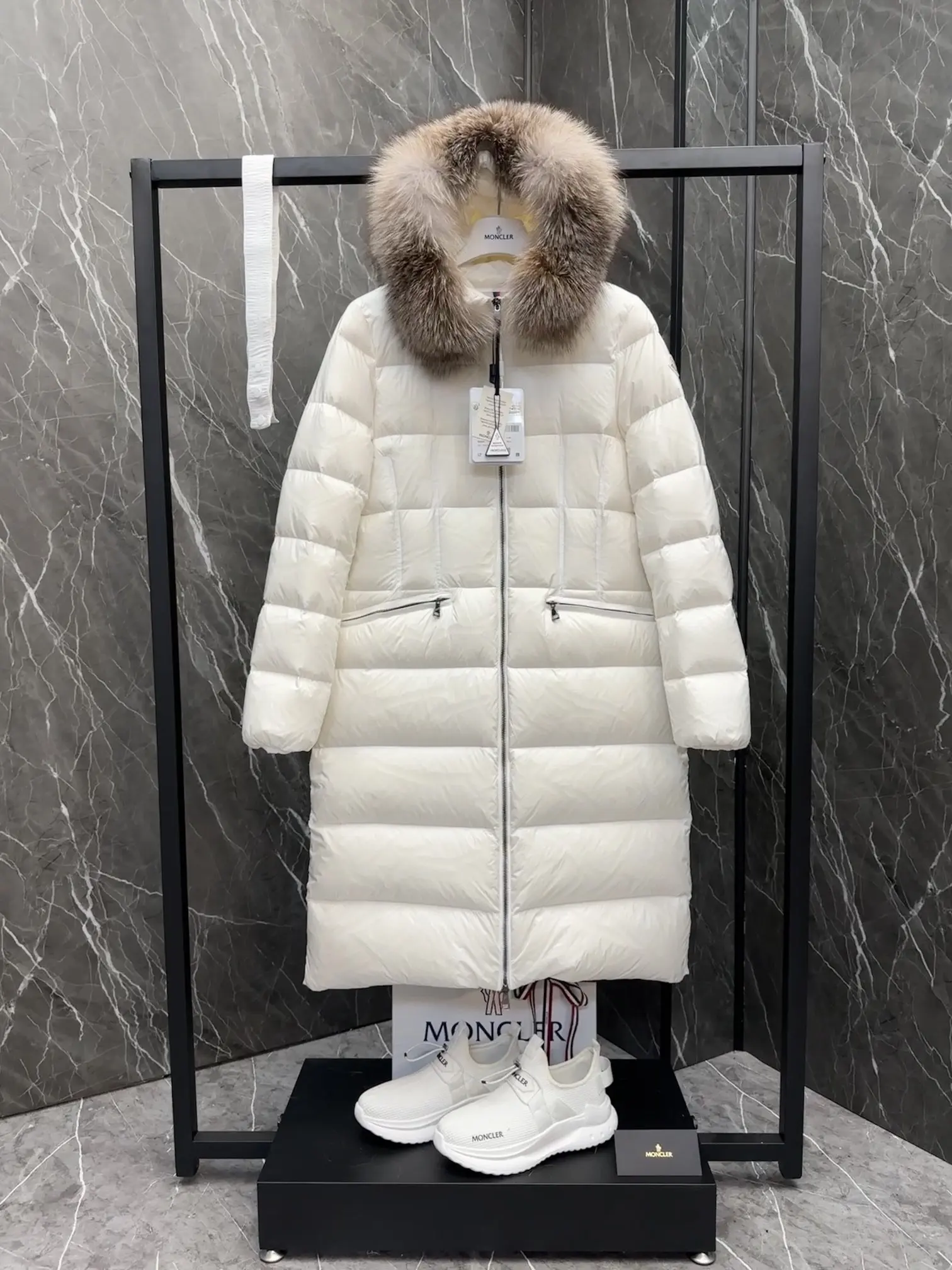 Moncler Boedic Fur-Trimmed Down Coat D70022192