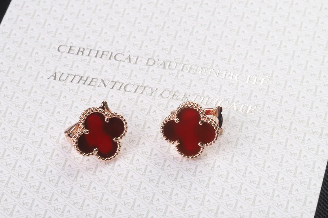 Alhambra Vintage Clover Clip-On Earrings (Sterling Silver) D31016932 — view 4