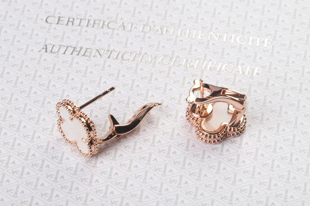 Alhambra Vintage Clover Clip-On Earrings (Sterling Silver) D31016932 — view 8