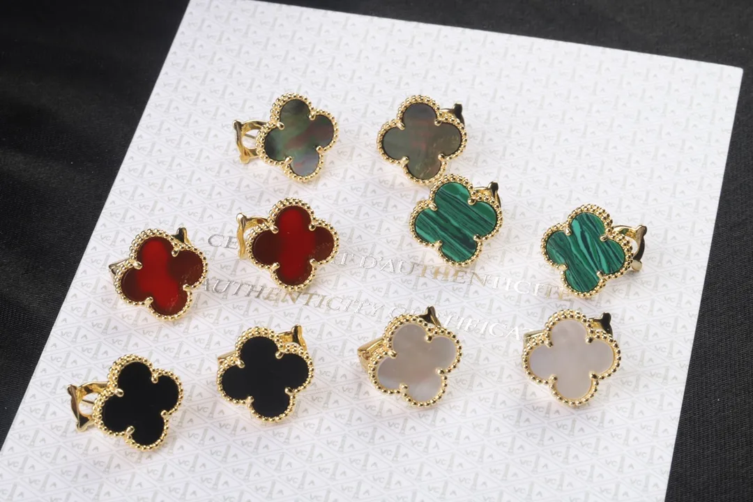Alhambra Vintage Clover Clip-On Earrings (Sterling Silver) D31016931