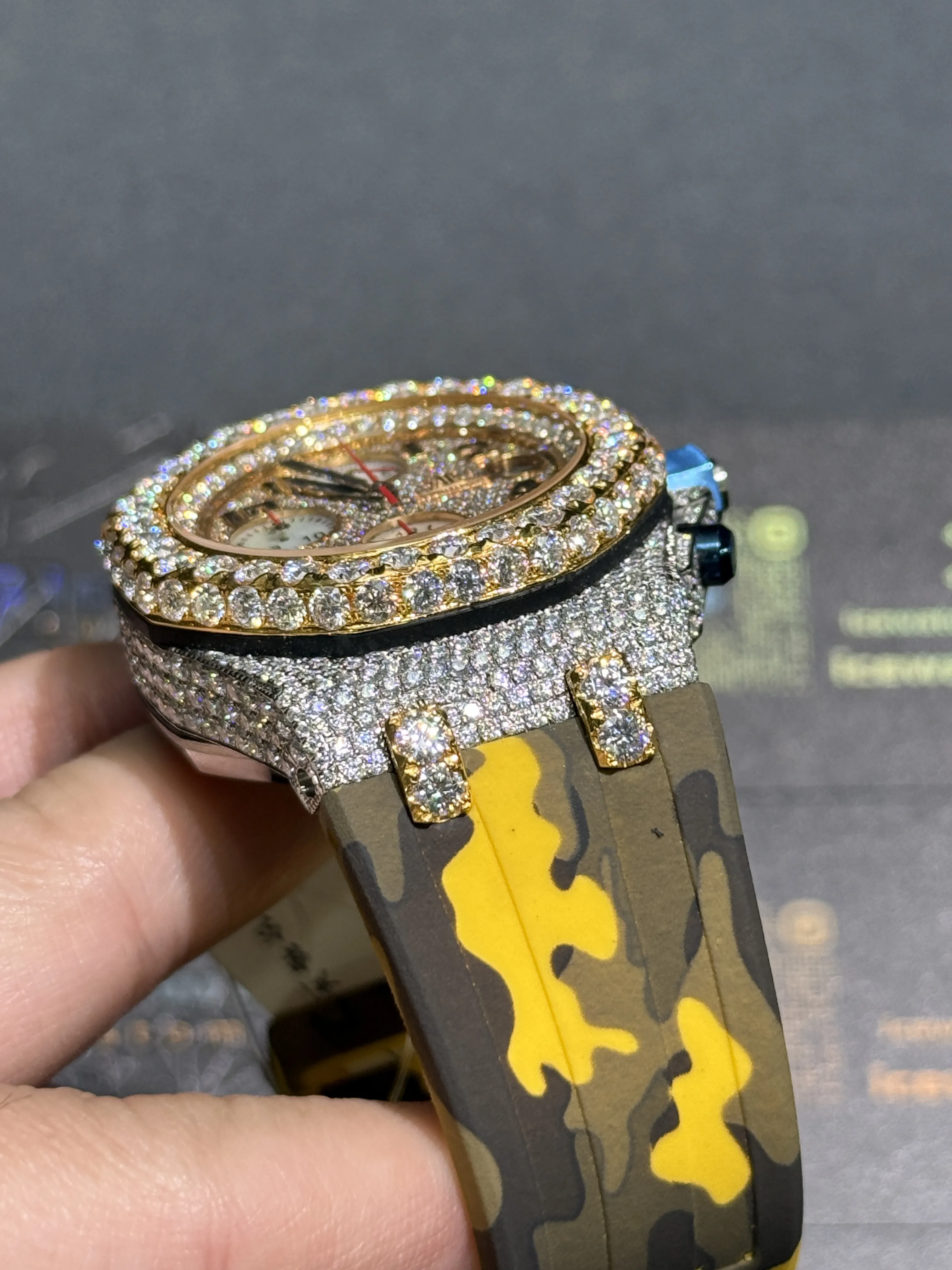 Audemars Piguet Royal Oak Offshore-Style Iced-Out Camo Strap Watch D911319411 — view 9