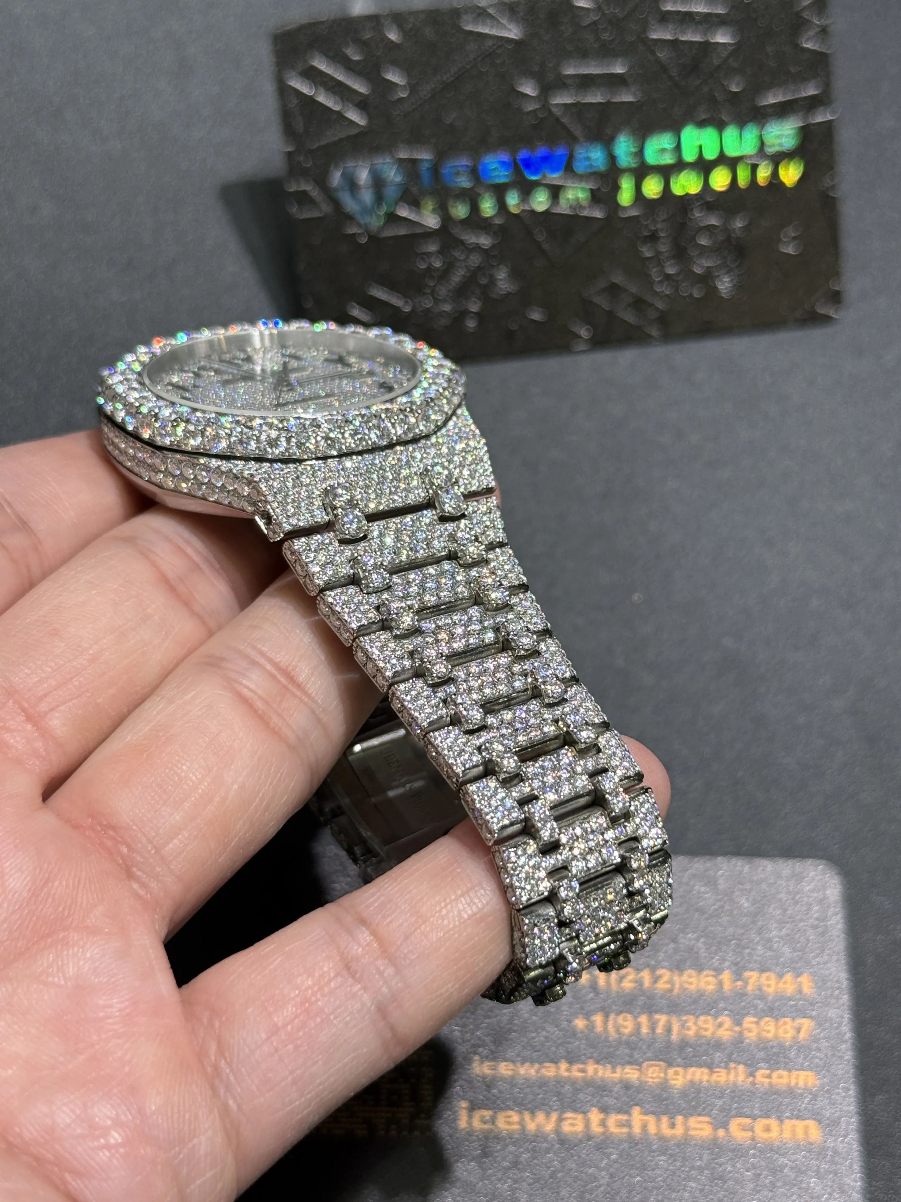 Audemars Piguet Royal Oak-Style Iced-Out Raised-Bezel Silver Watch D1215019415 — view 10