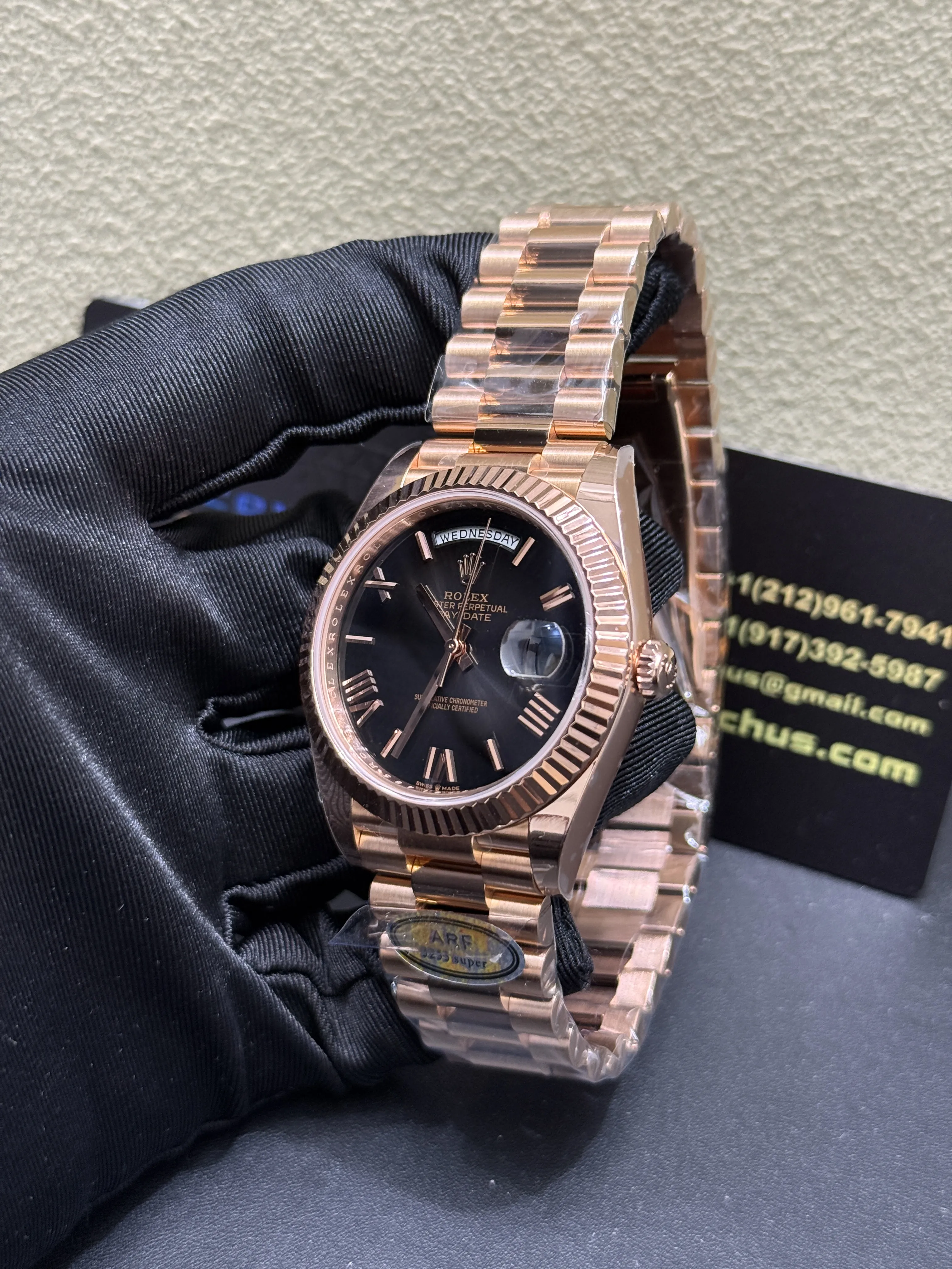 Rolex Day-Date 40-Style Rose Gold-Tone Black Dial Watch D533319422 — view 4