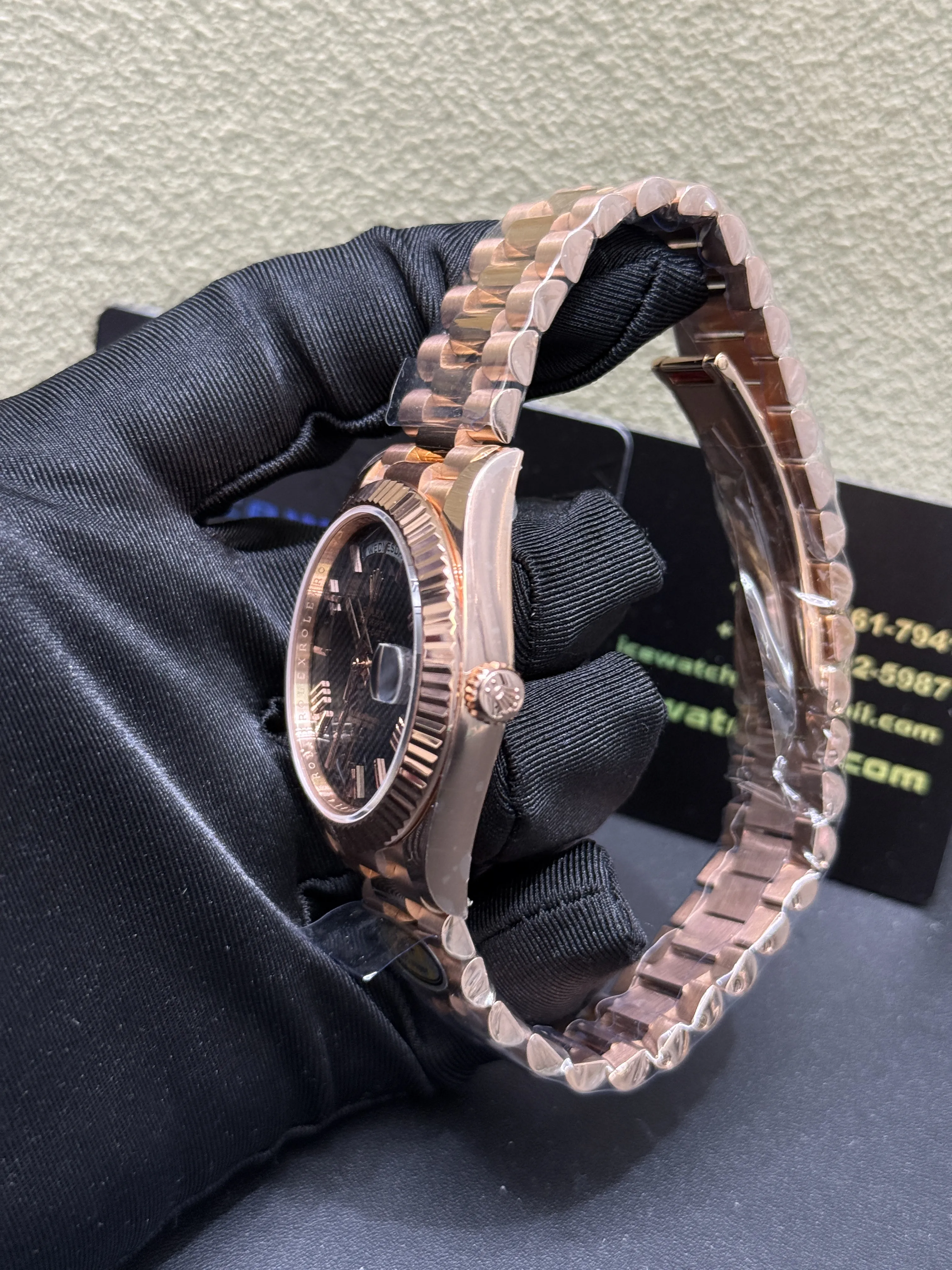 Rolex Day-Date 40-Style Rose Gold-Tone Black Dial Watch D533319422 — view 5