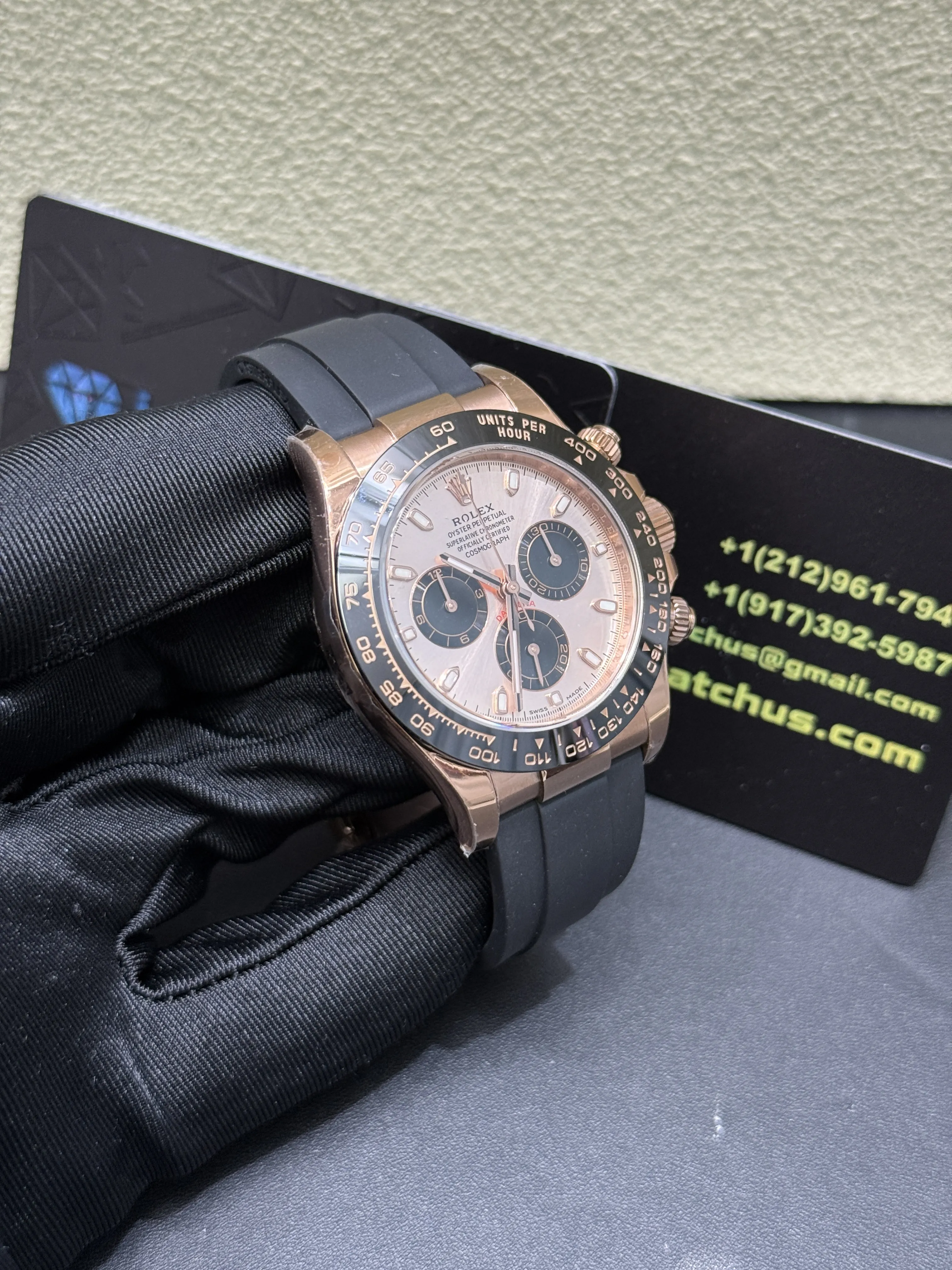 Rolex Daytona-Style Rose Gold Black Bezel Rubber Strap Watch D594019427 — view 3