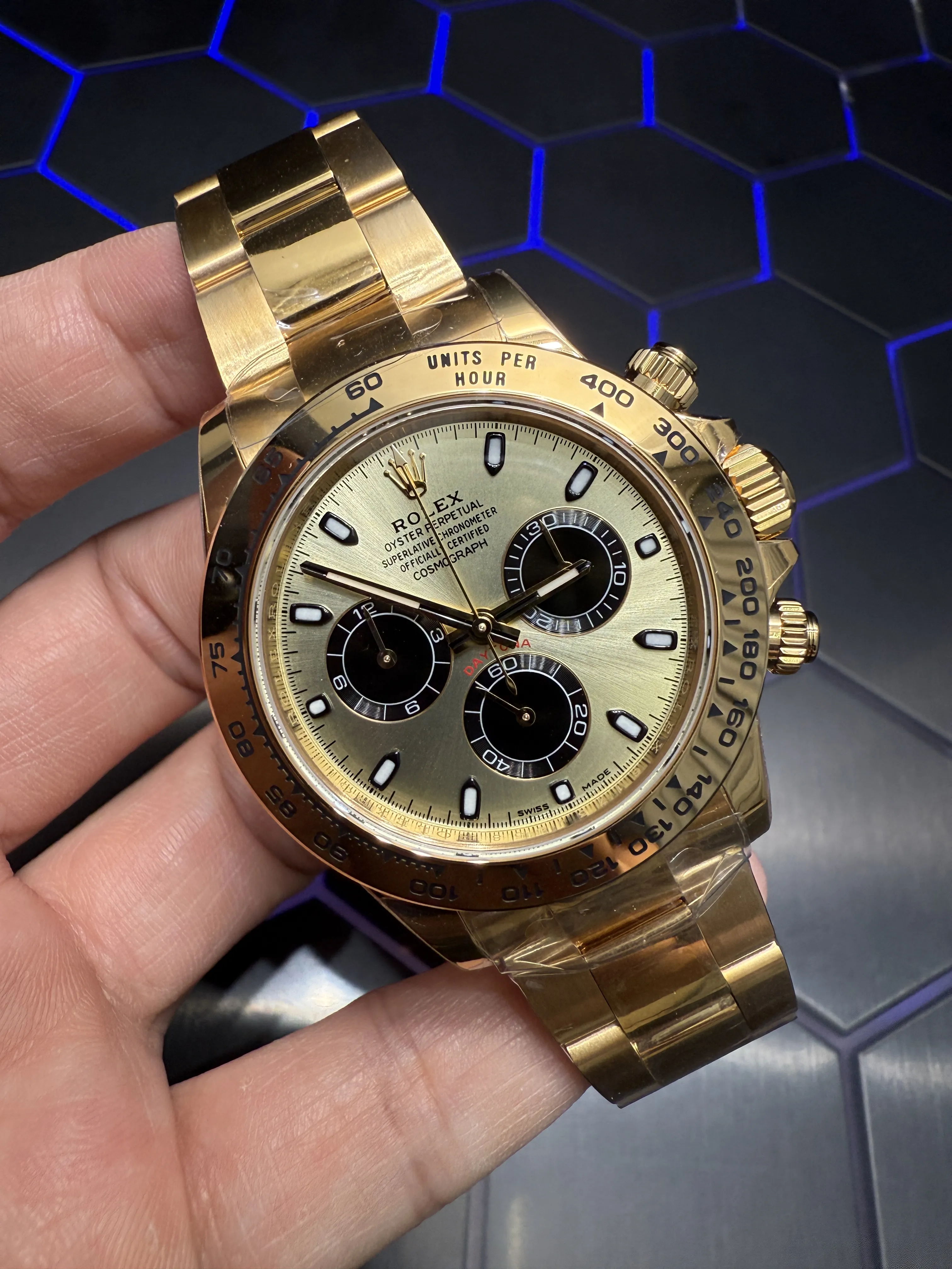 Rolex Daytona-Style Gold-Tone Champagne Black Dial Watch D594019429 — view 9