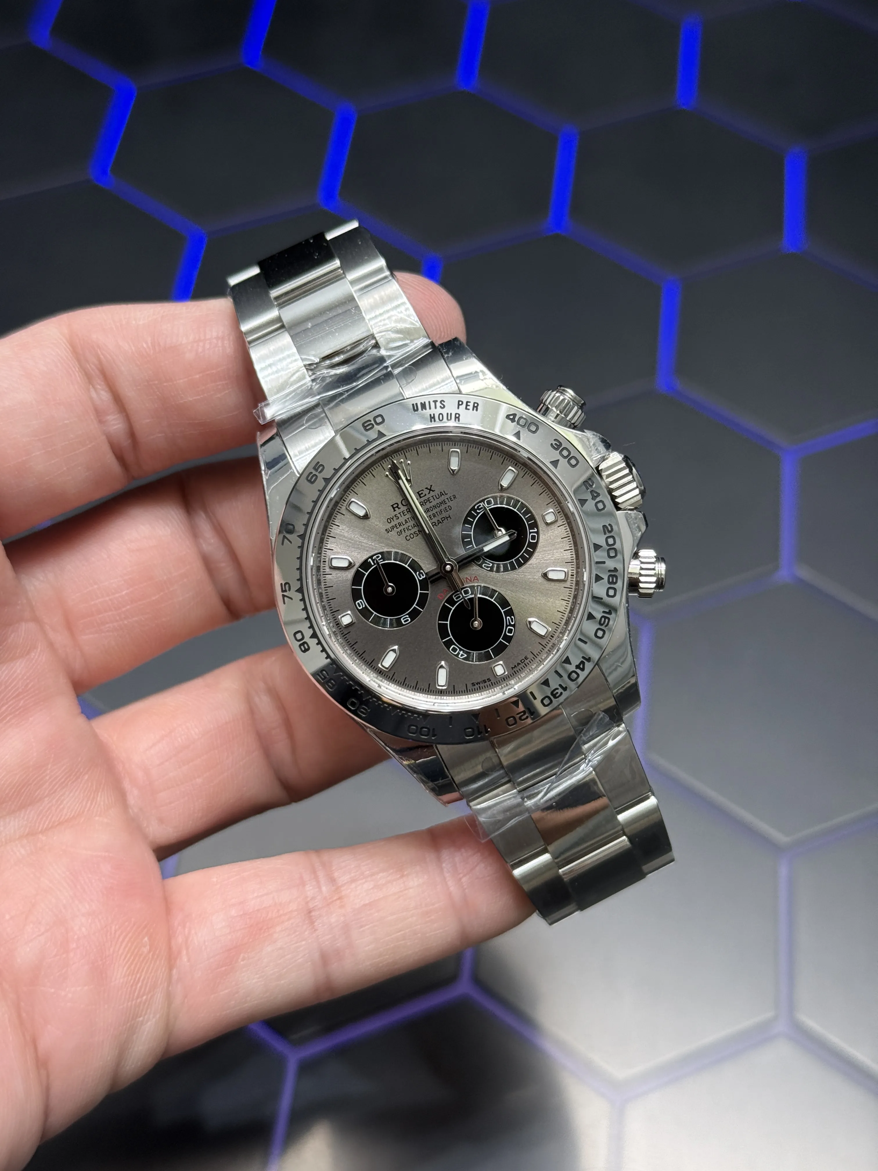 Rolex Daytona-Style Silver Grey Black Dial Chronograph Watch D594019430 — view 2