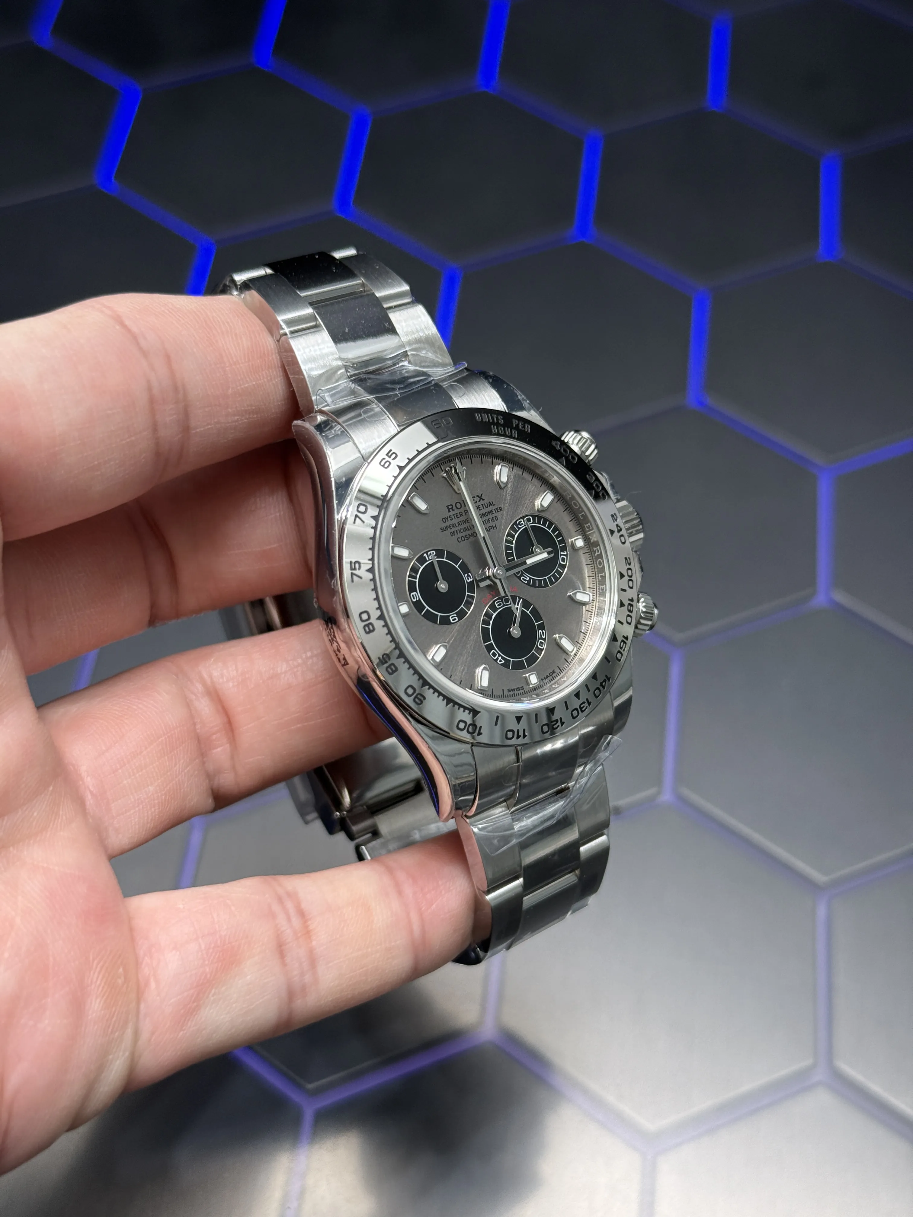 Rolex Daytona-Style Silver Grey Black Dial Chronograph Watch D594019430 — view 3