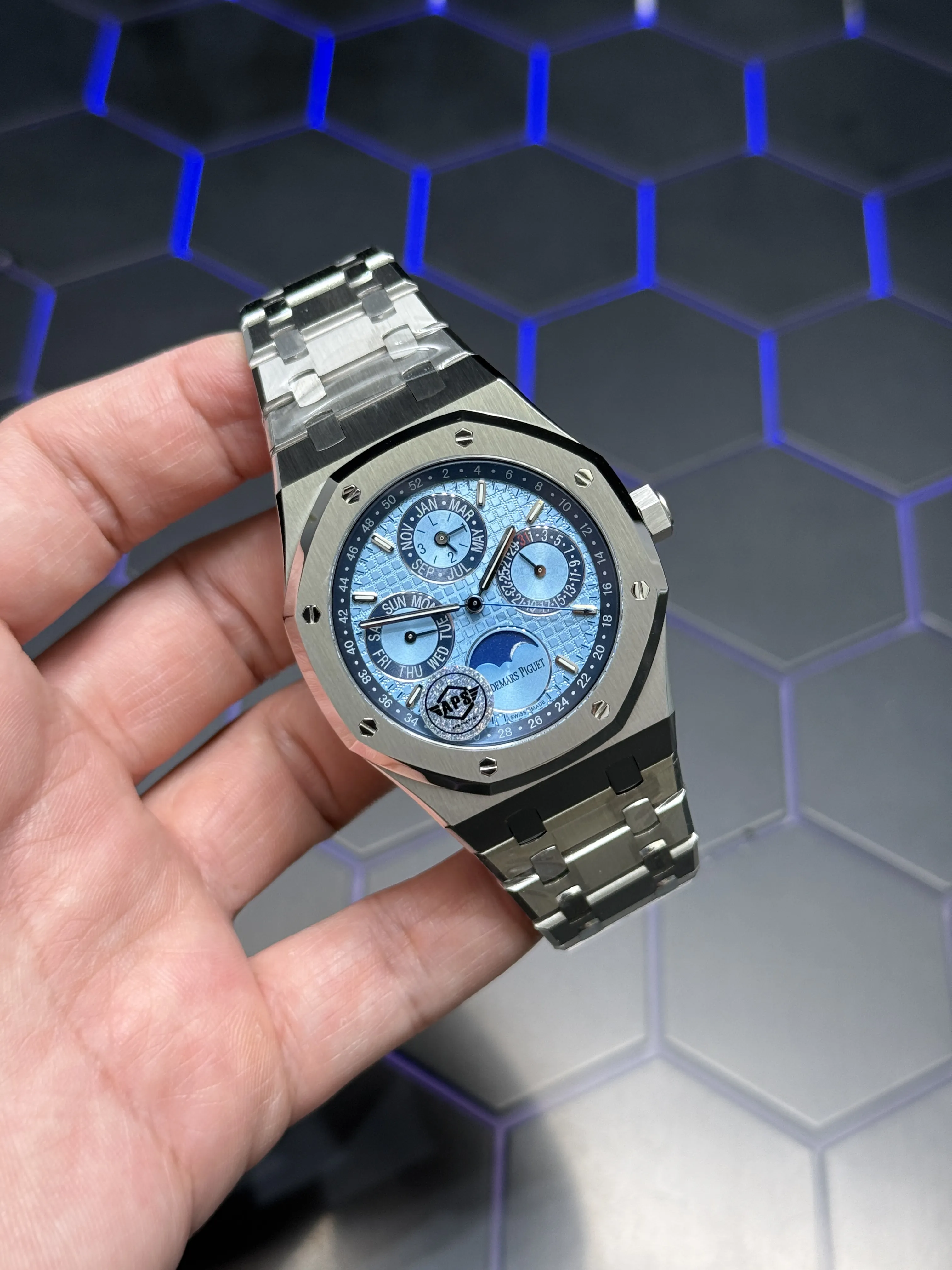 AP Royal Oak-Style Ice Blue Calendar Moonphase Watch D472519431 — view 2