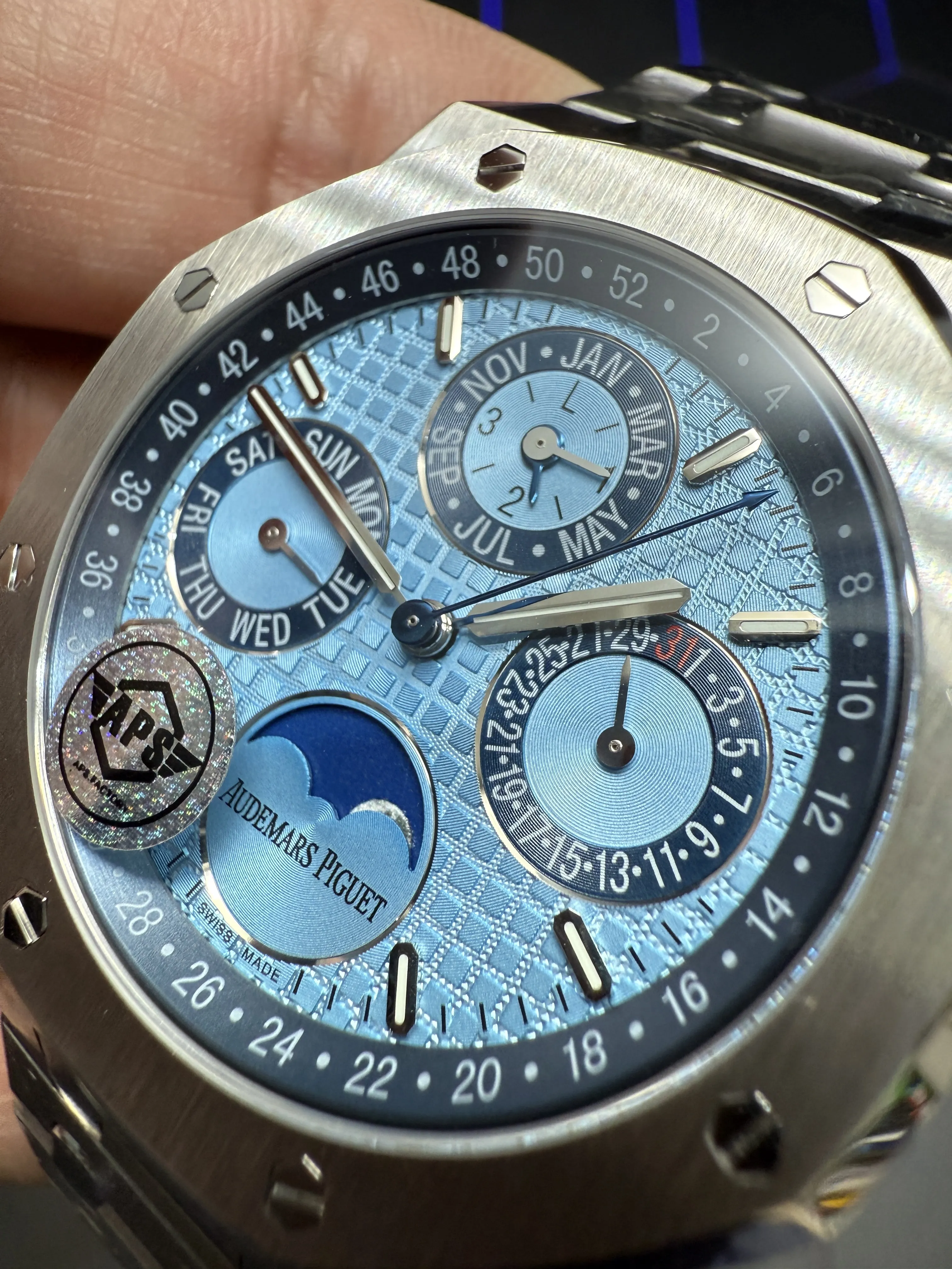 AP Royal Oak-Style Ice Blue Calendar Moonphase Watch D472519431 — view 11