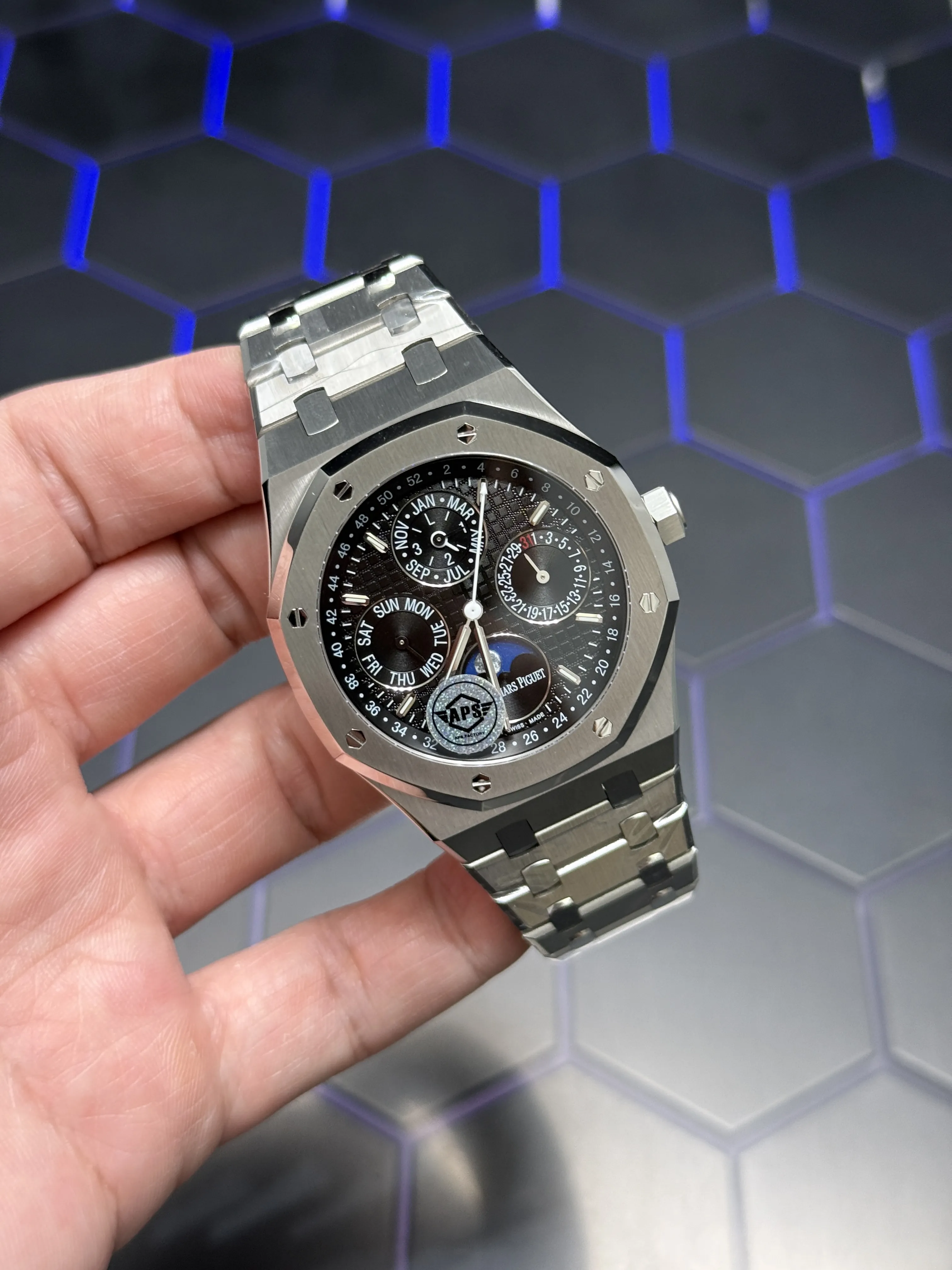 AP Royal Oak-Style Black Calendar Moonphase Watch D472519432 — view 2