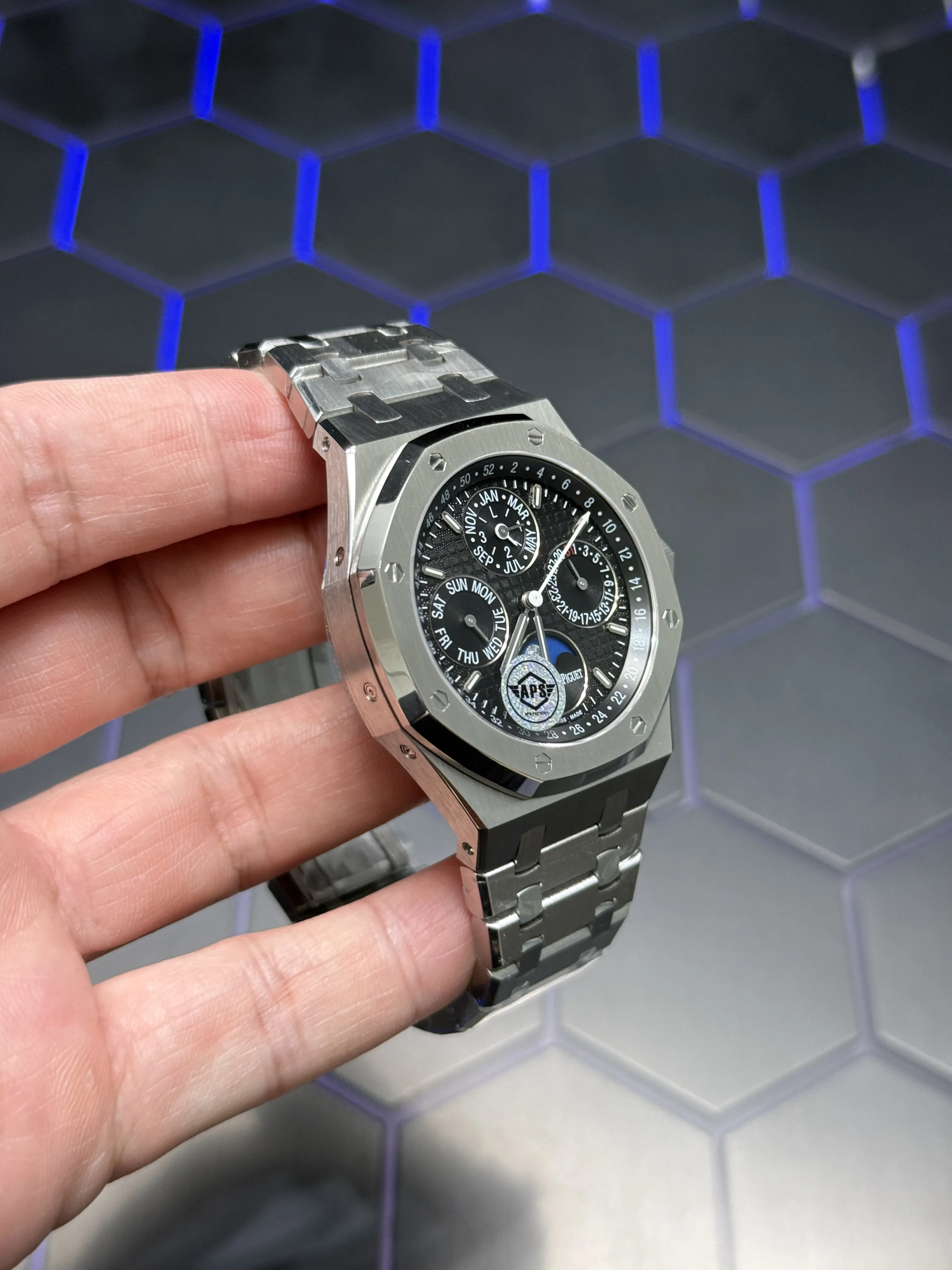 AP Royal Oak-Style Black Calendar Moonphase Watch D472519432 — view 3