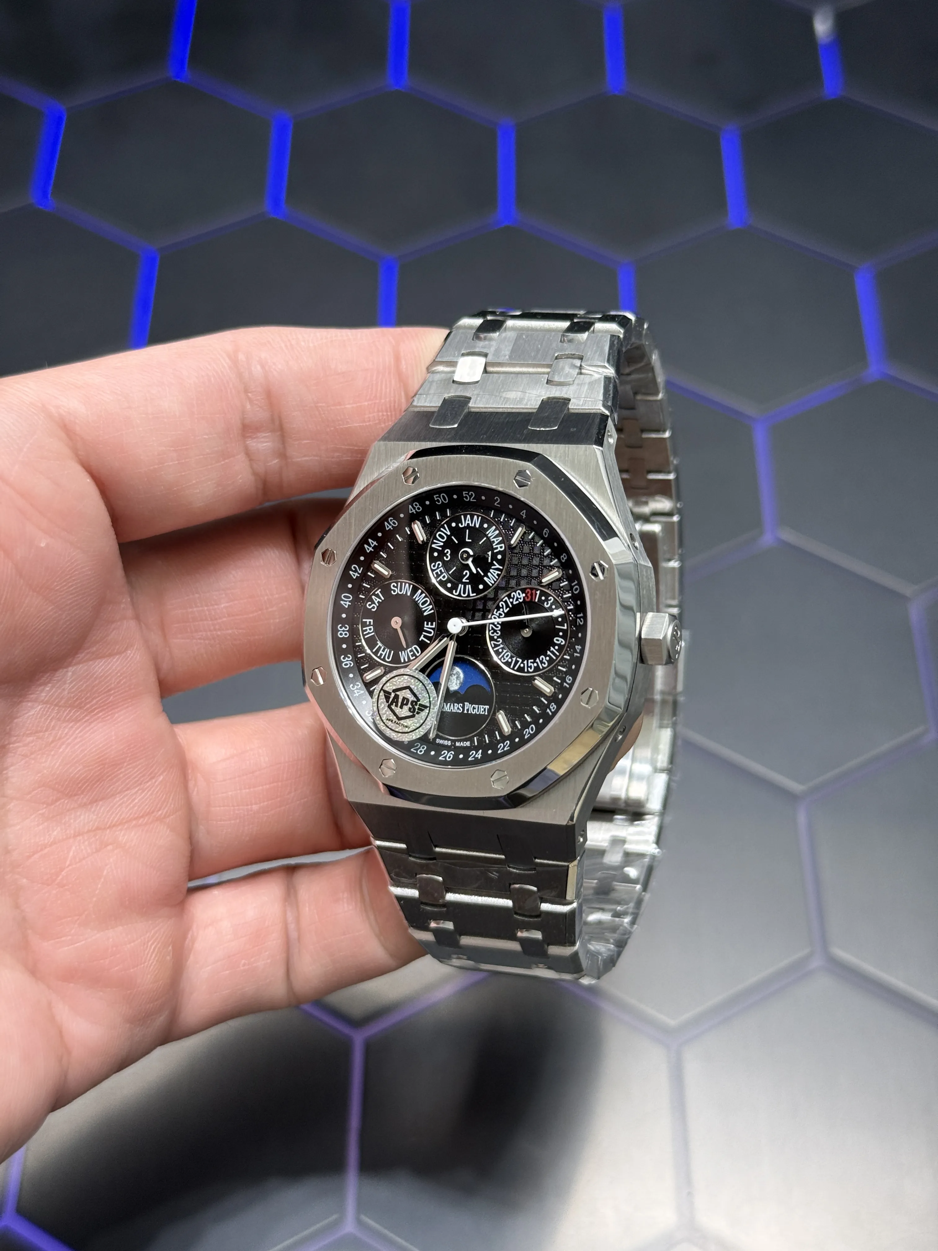 AP Royal Oak-Style Black Calendar Moonphase Watch D472519432 — view 5