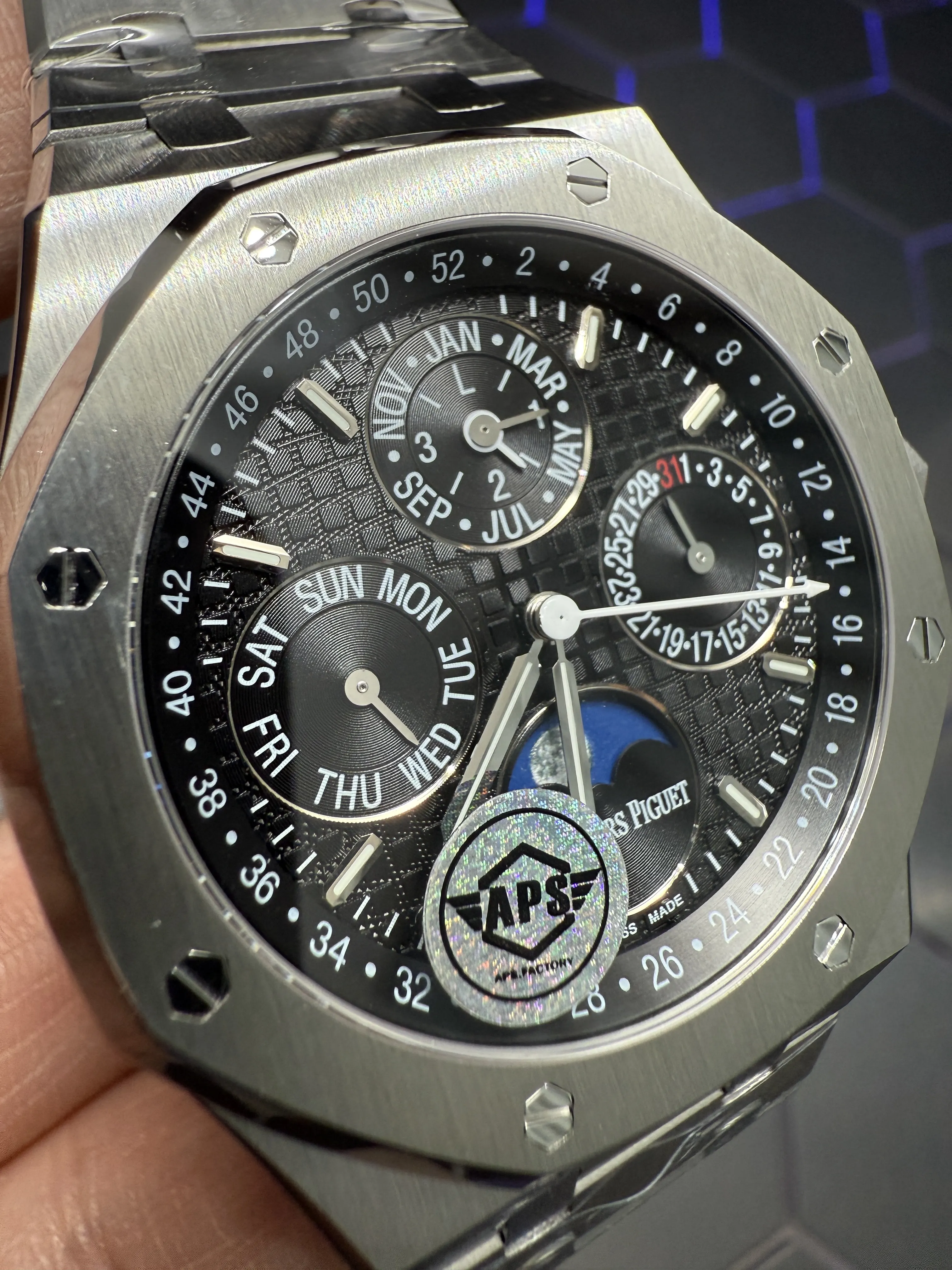 AP Royal Oak-Style Black Calendar Moonphase Watch D472519432 — view 10