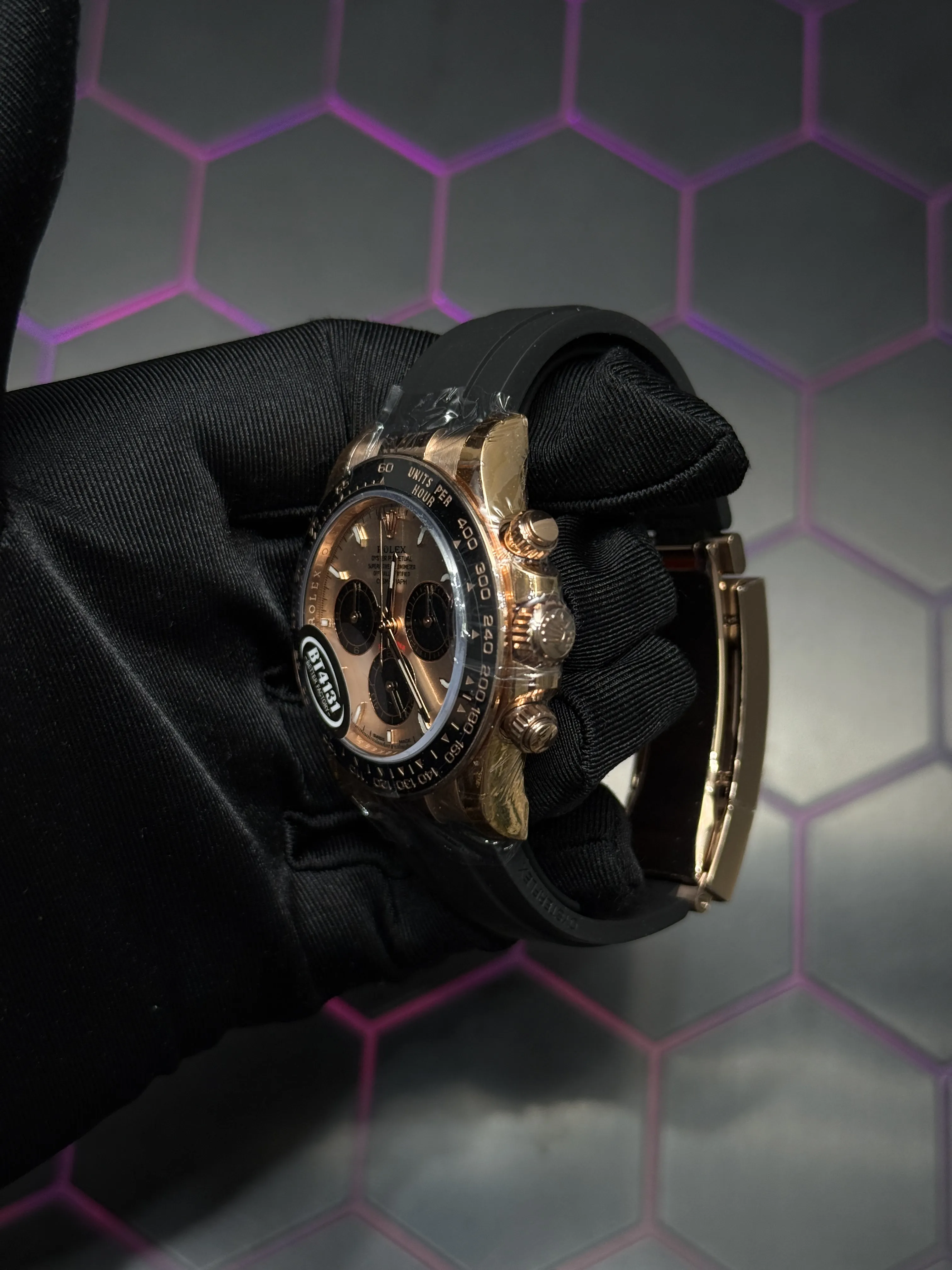 Rolex Daytona-Style Rose-Gold-Tone Silver Panda Dial Rubber Strap Watch D594019446 — view 4