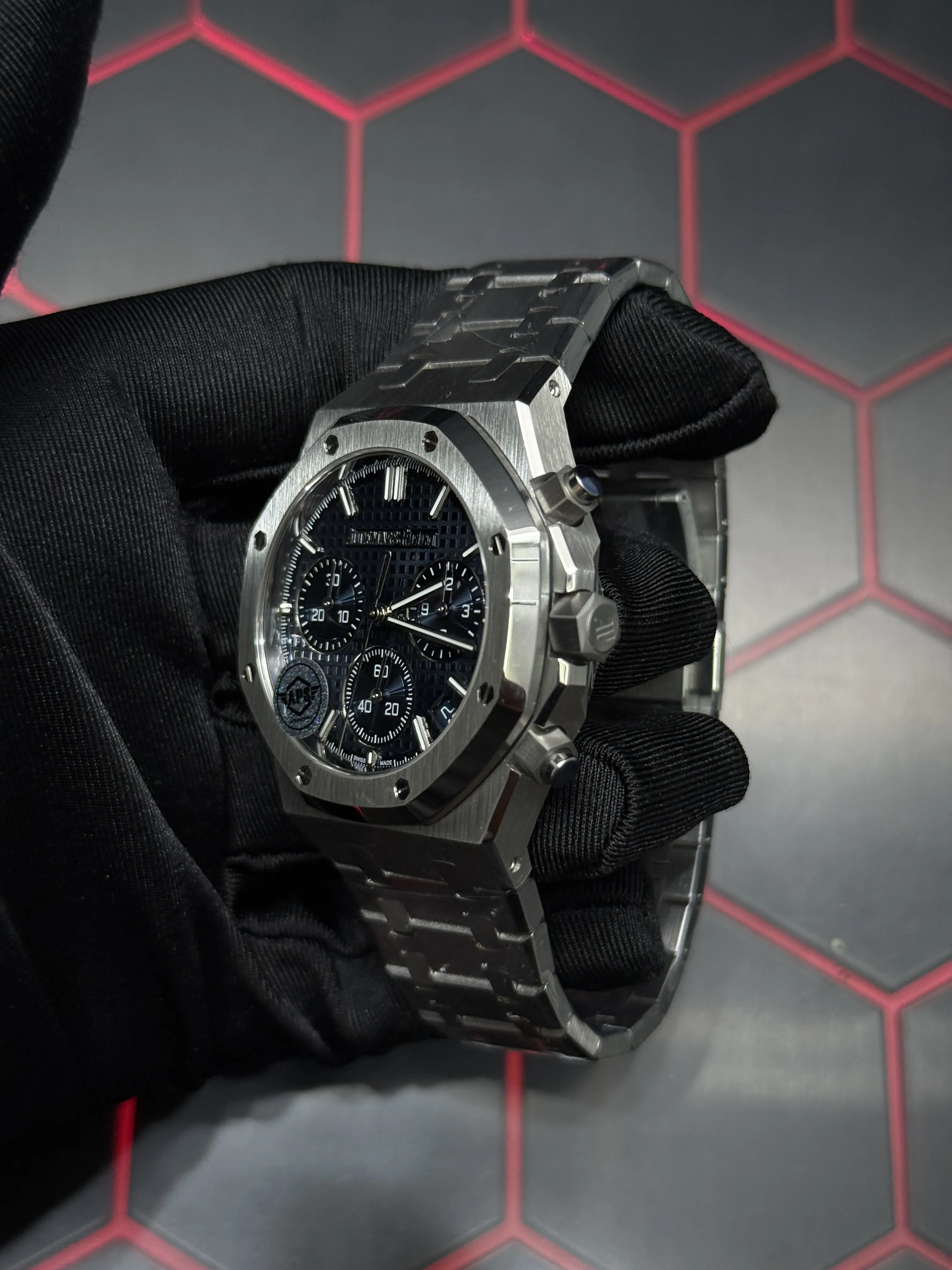 Audemars Piguet Royal Oak Chronograph-Style Silver Blue Dial Watch D472519449 — view 5