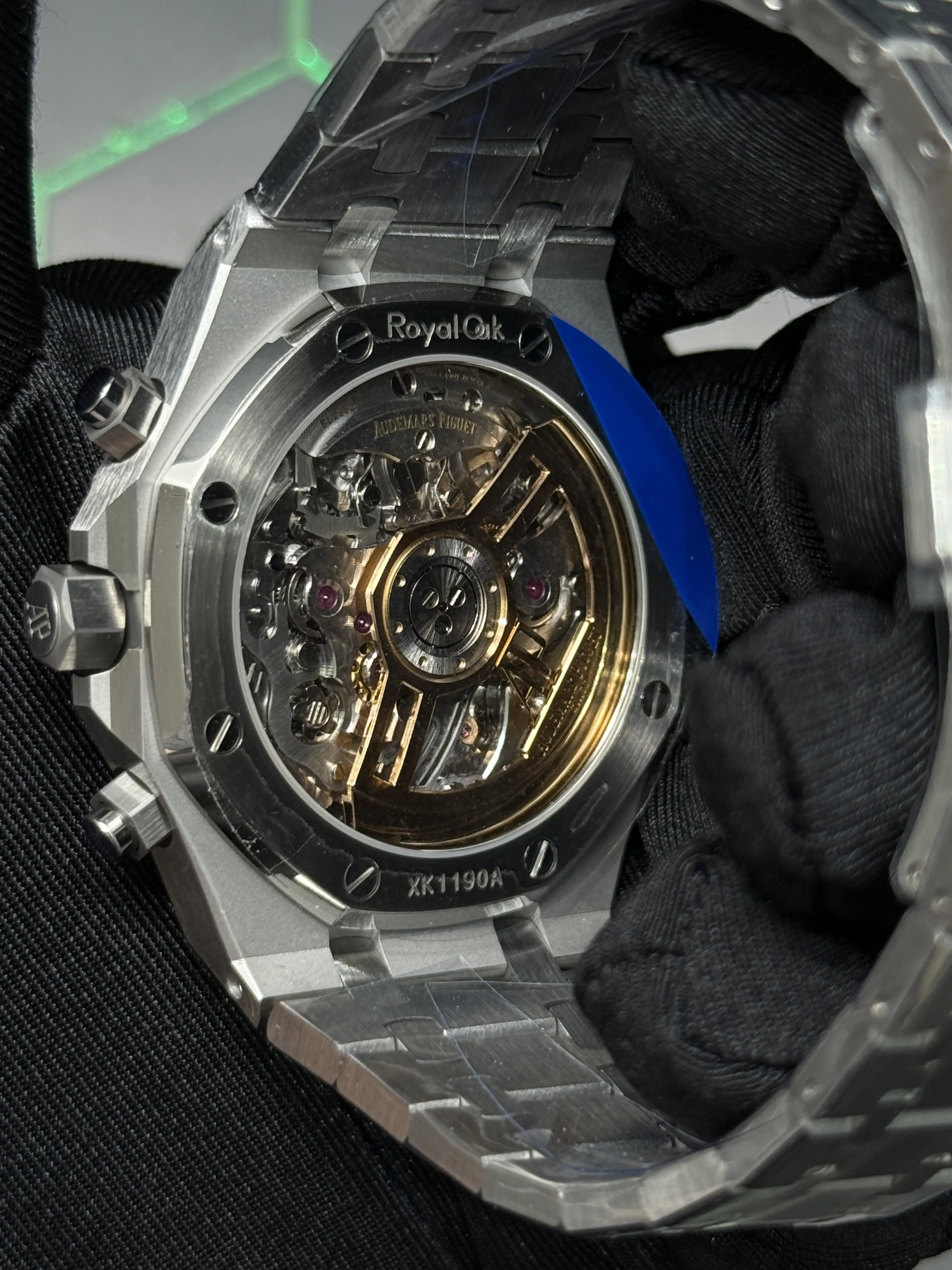 Audemars Piguet Royal Oak Chronograph-Style Silver Blue Dial Watch D472519449 — view 7