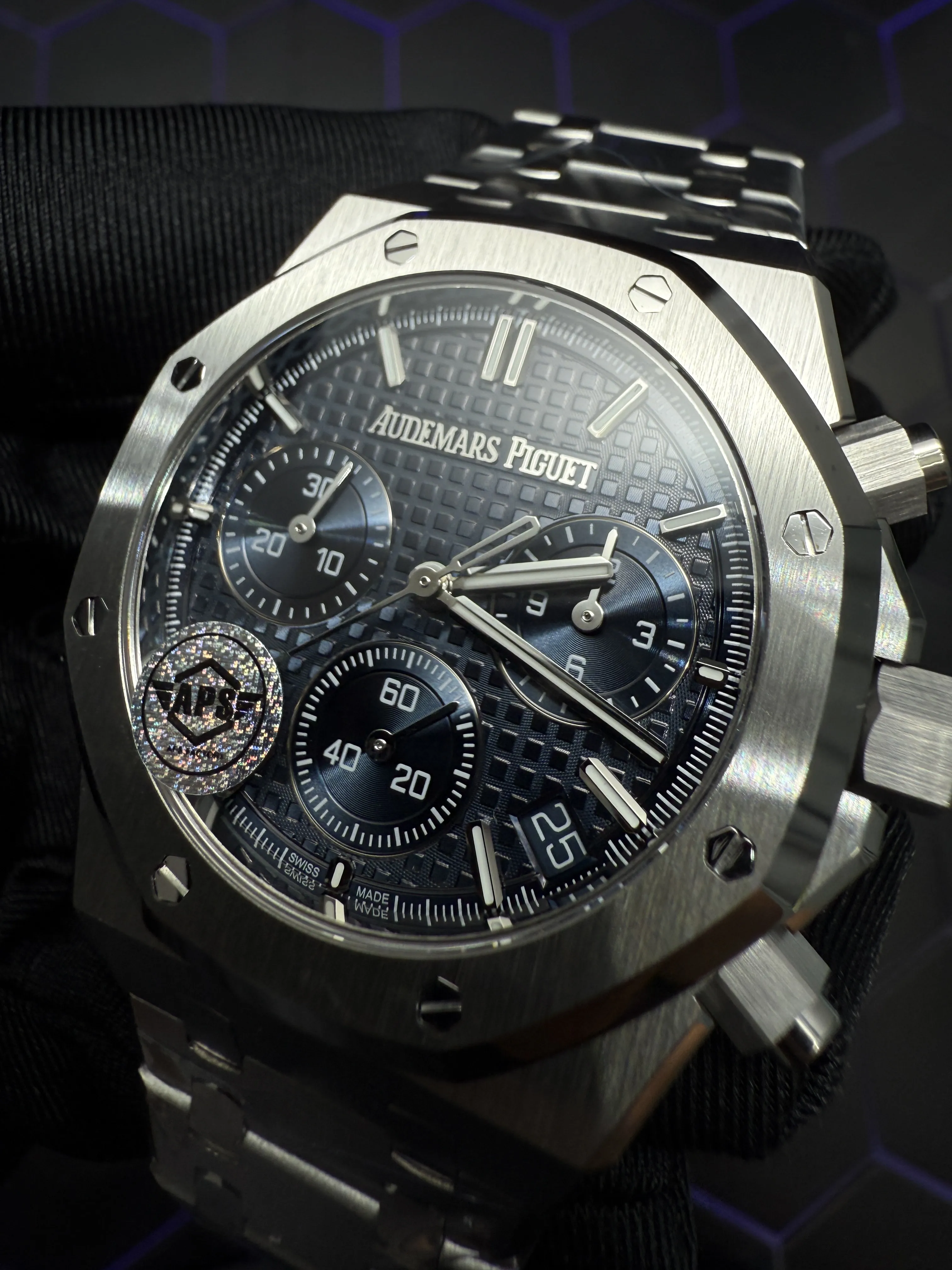 Audemars Piguet Royal Oak Chronograph-Style Silver Blue Dial Watch D472519449 — view 10
