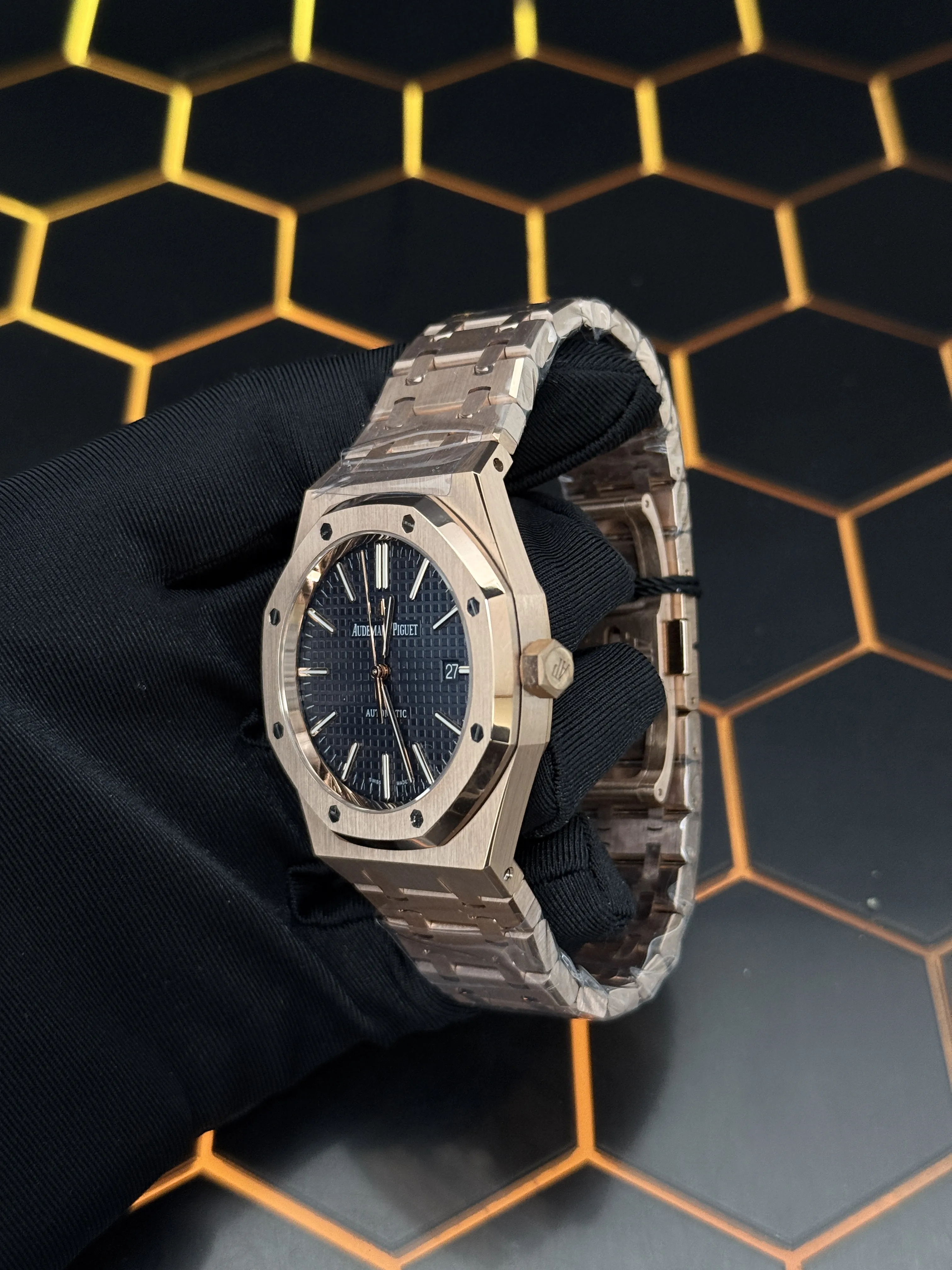 Audemars Piguet Royal Oak-Style Rose-Gold-Tone Blue Dial Watch D459019453 — view 4