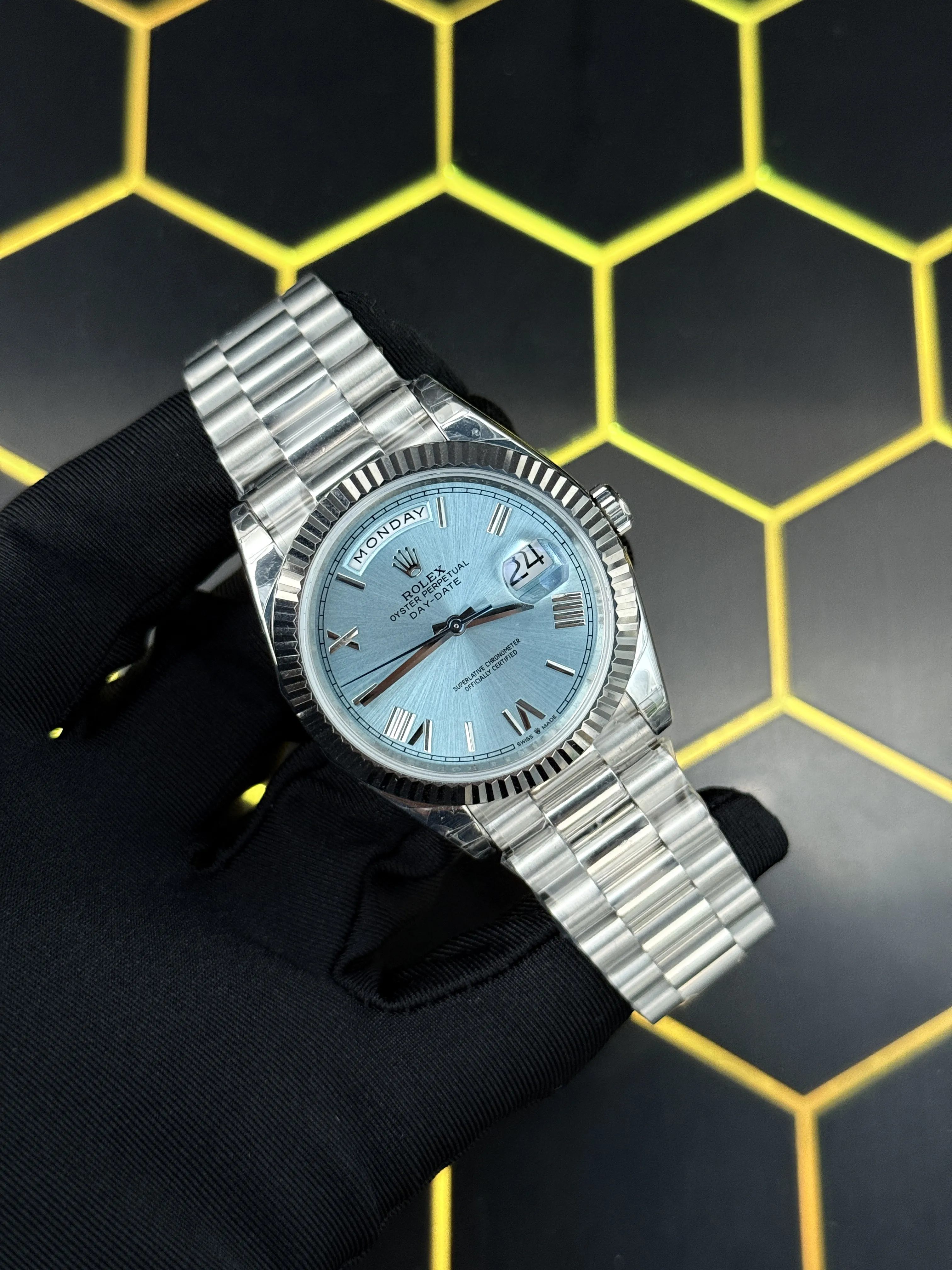 Rolex Day-Date 40-Style Ice-Blue Roman Dial Watch D391519458 — view 3