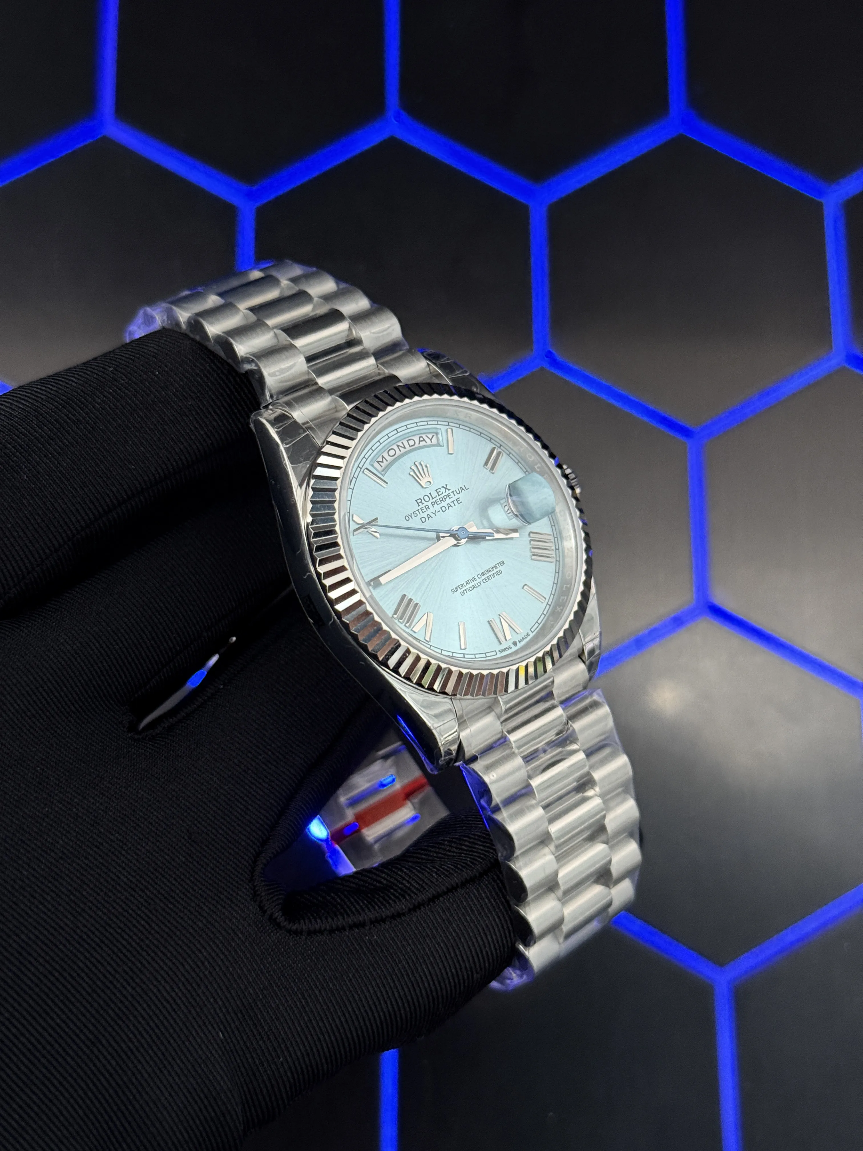 Rolex Day-Date 40-Style Ice-Blue Roman Dial Watch D391519458 — view 4