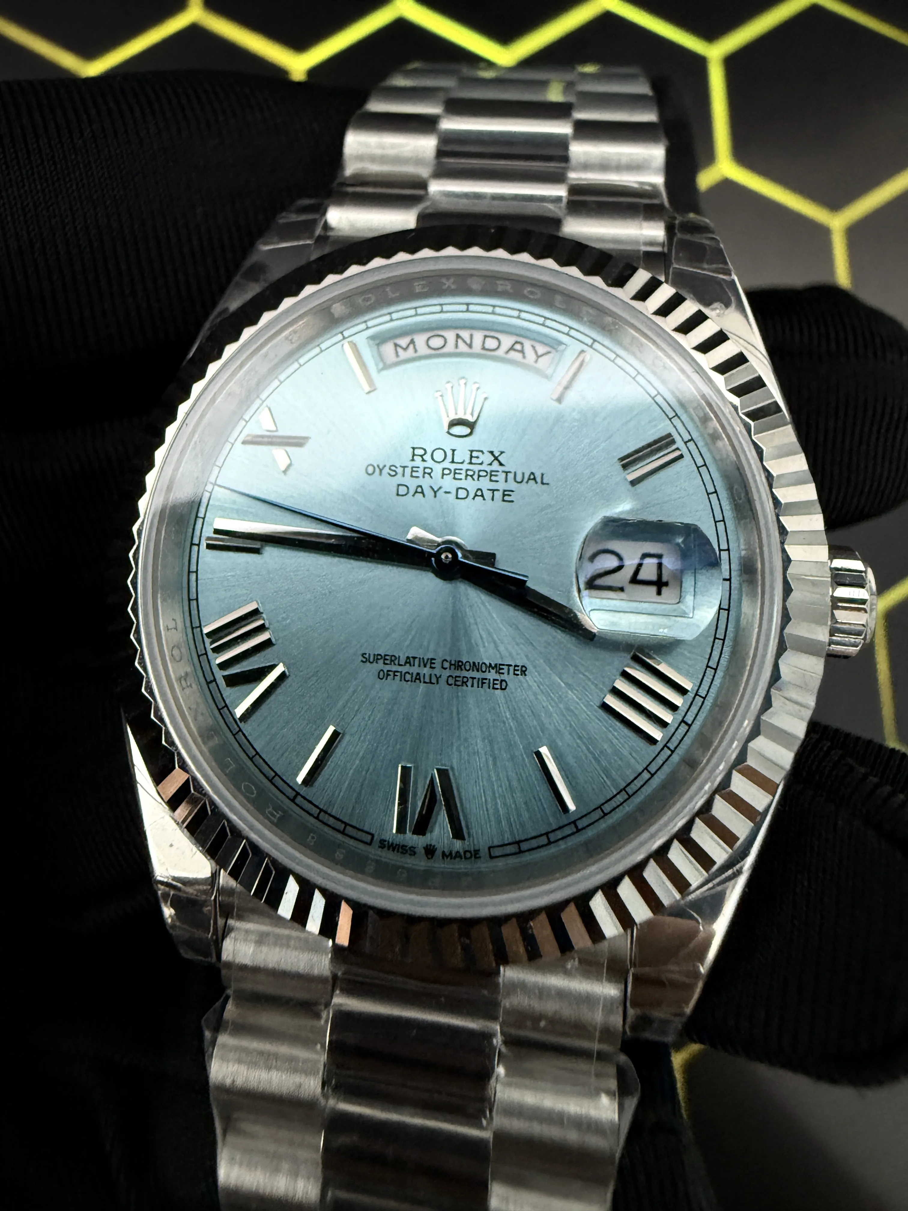 Rolex Day-Date 40-Style Ice-Blue Roman Dial Watch D391519458 — view 10