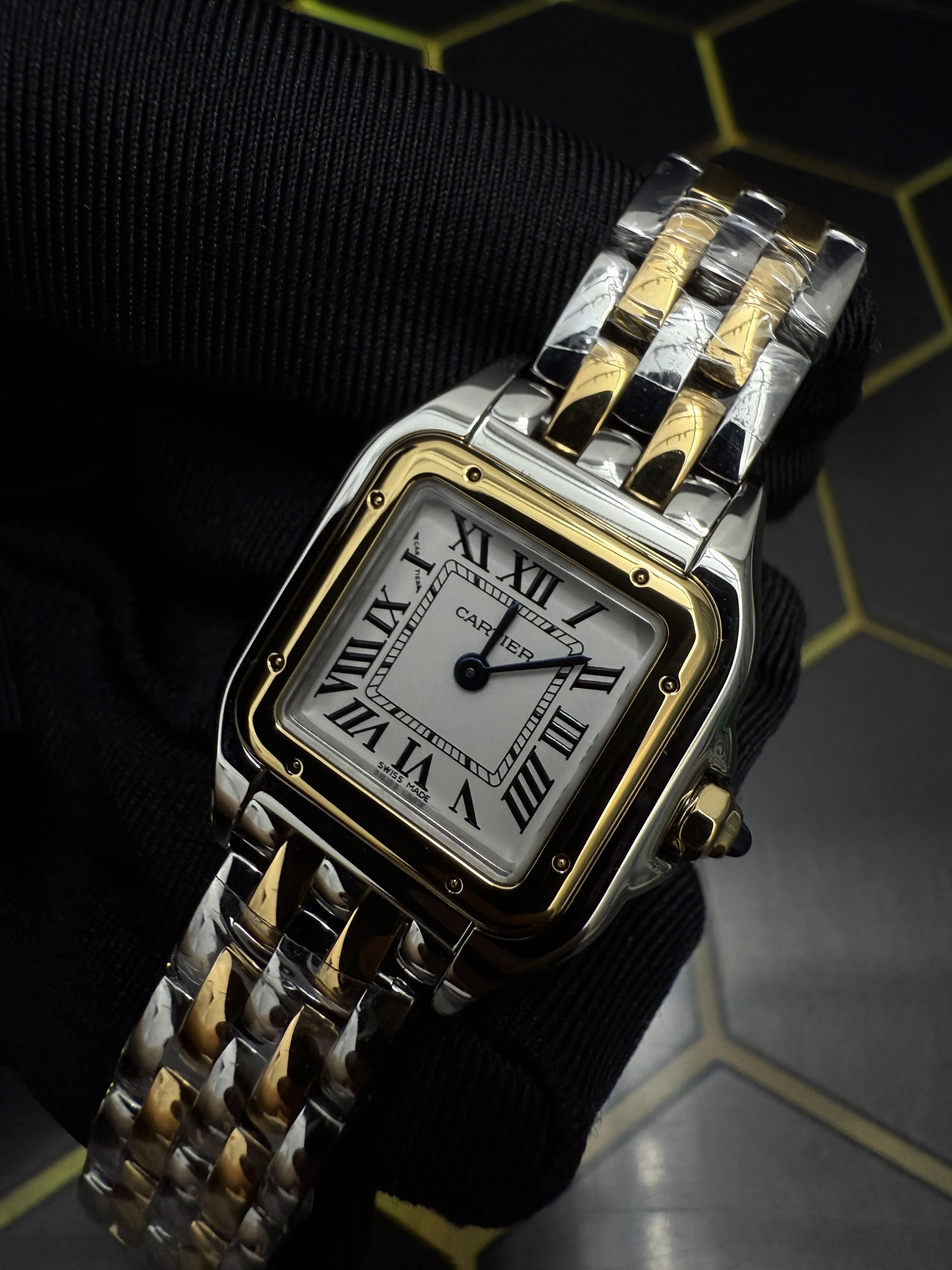 Cartier Panthere-Style Two-Tone Roman Dial Watch D324019461 — view 8