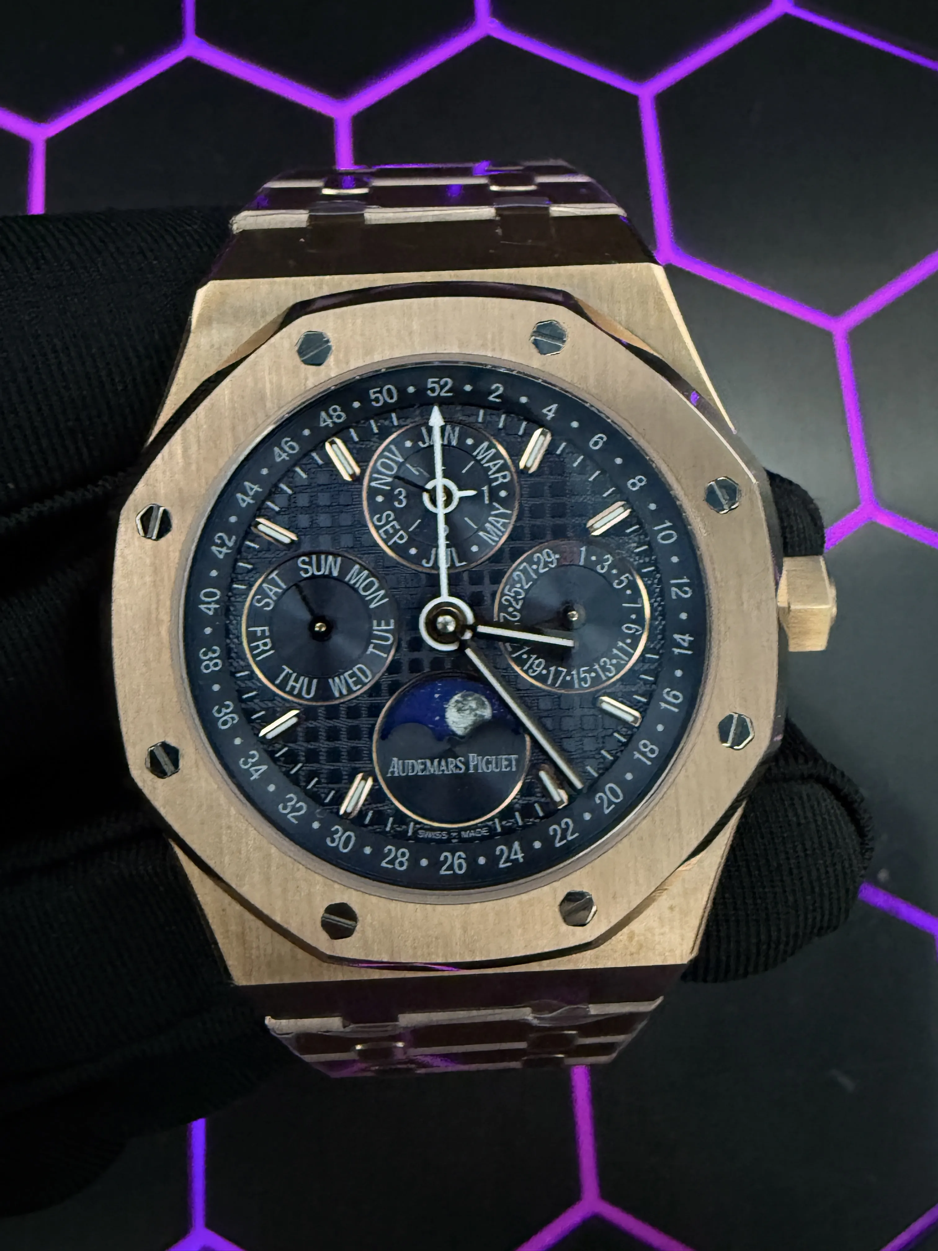 AP Royal Oak Perpetual Calendar-Style Rose-Gold-Tone Blue Dial Watch D472519464 — view 9