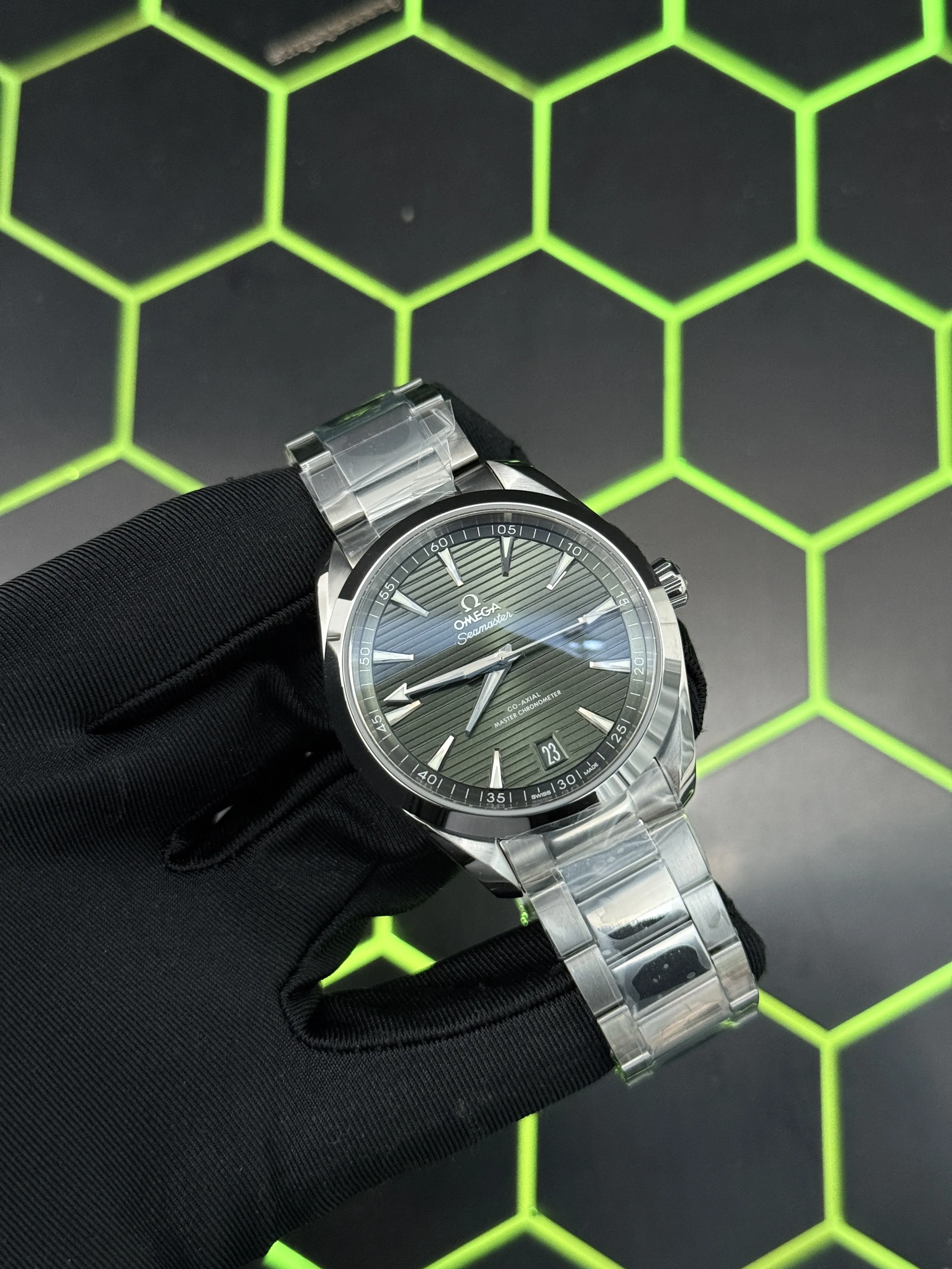 Omega Seamaster Aqua Terra-Style Green Teak Dial Watch D357819476 — view 3