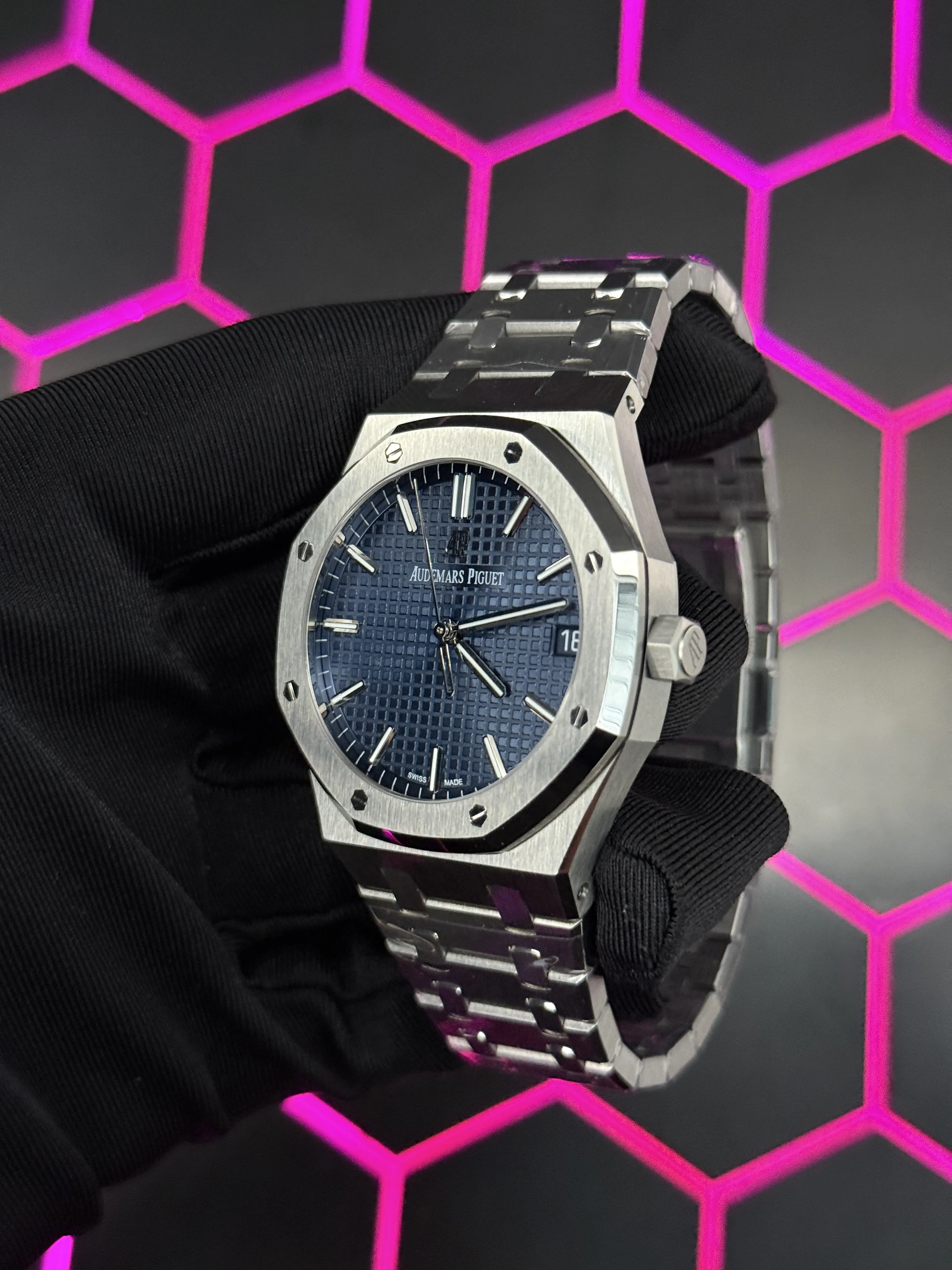 AP Royal Oak-Style Silver-Tone Blue Dial Watch D459019483 — view 4