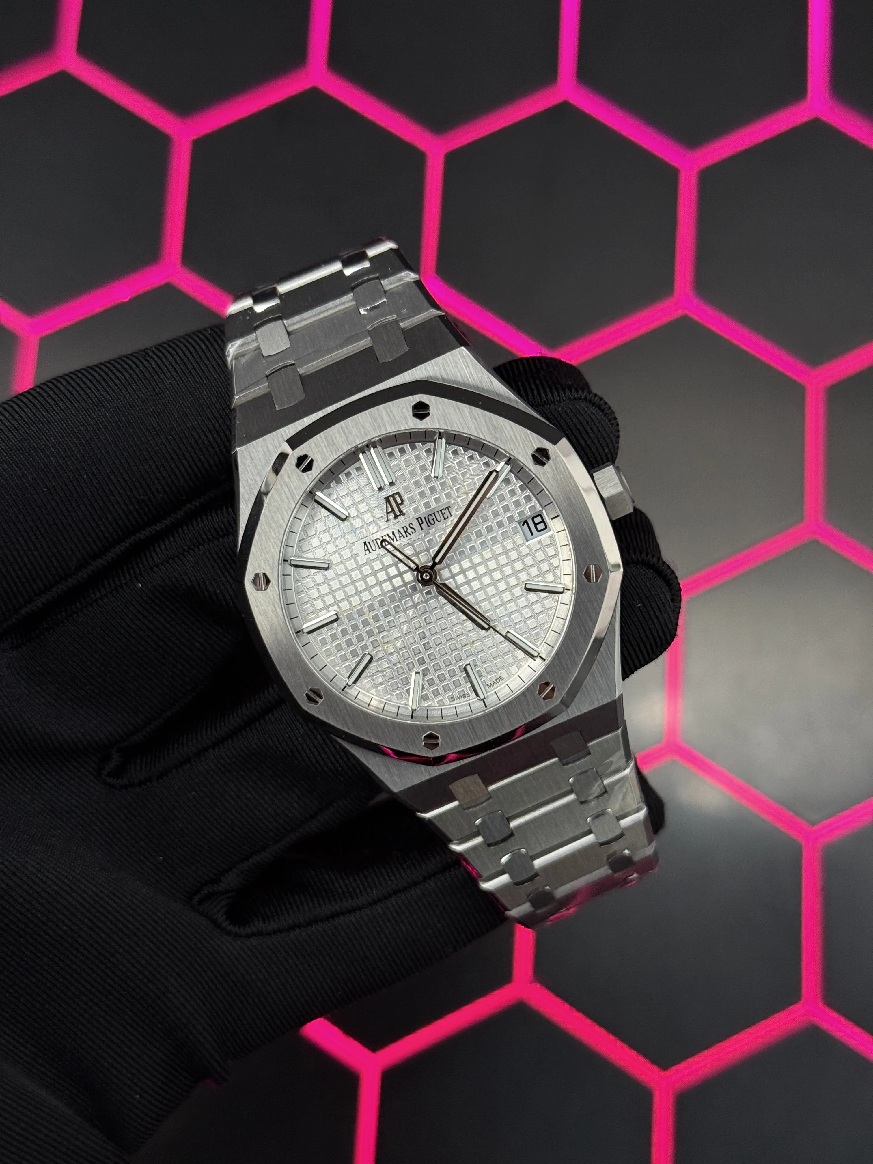AP Royal Oak-Style Silver-Tone White Dial Watch D459019484 — view 2
